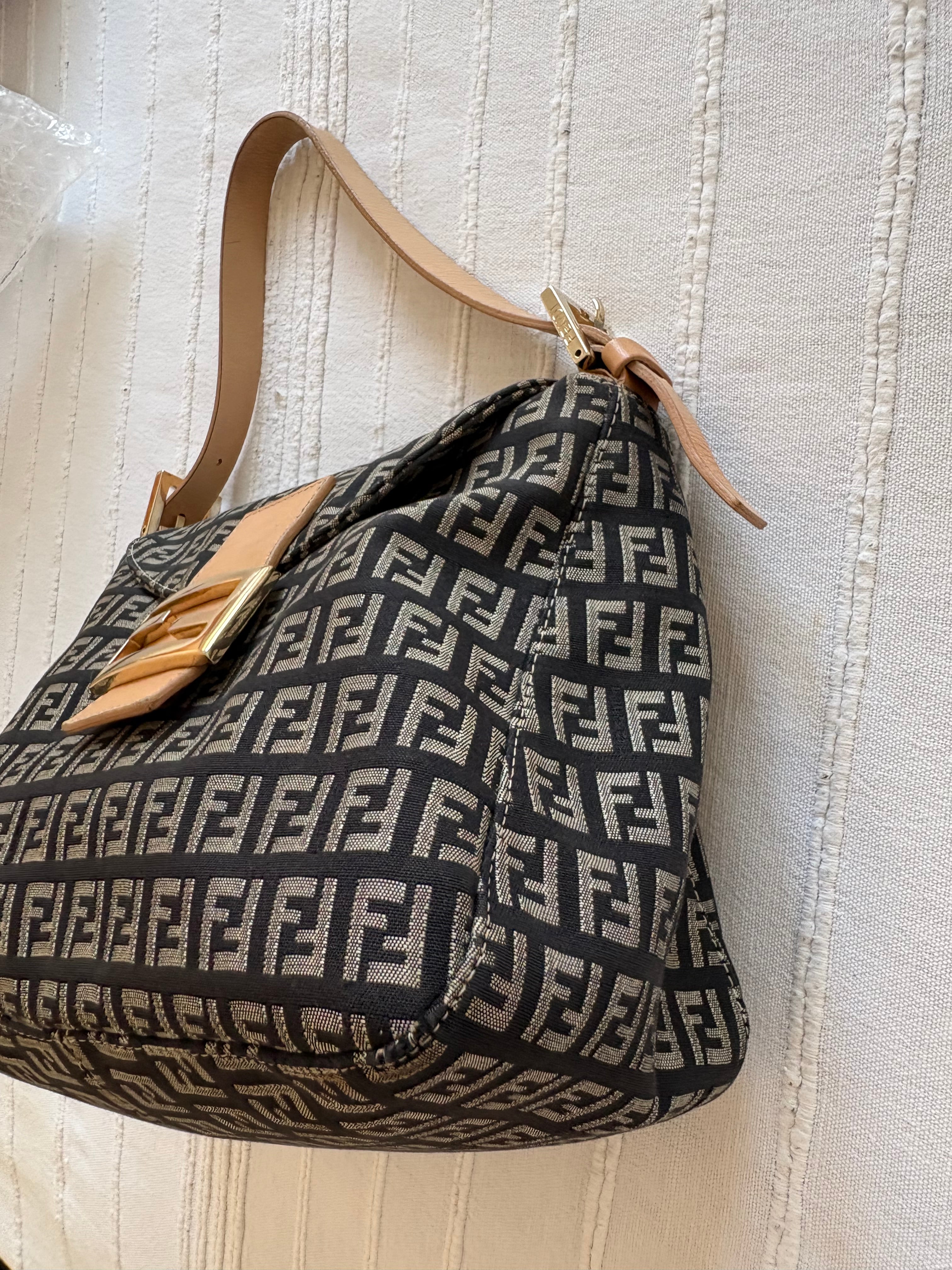 FENDI Baguette