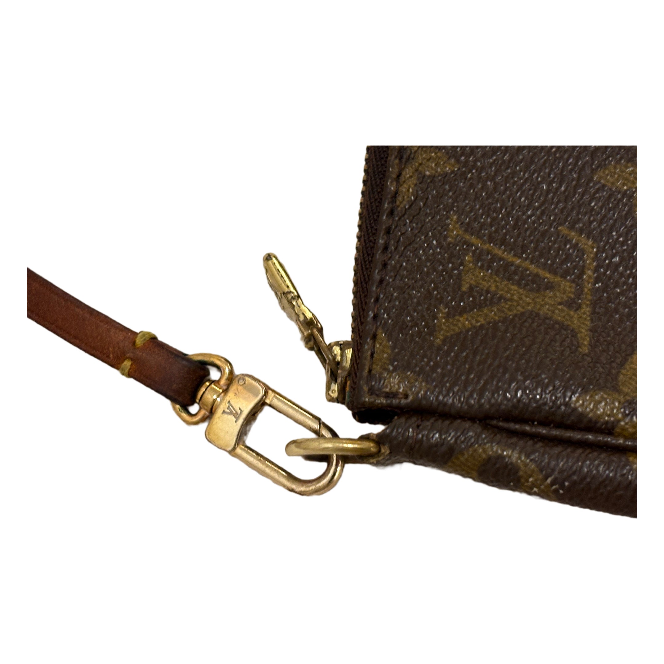 LOUIS VUITTON Pochette