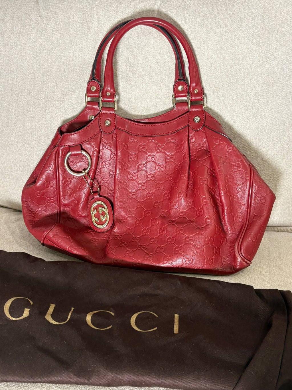 Gucci Sukey rojo