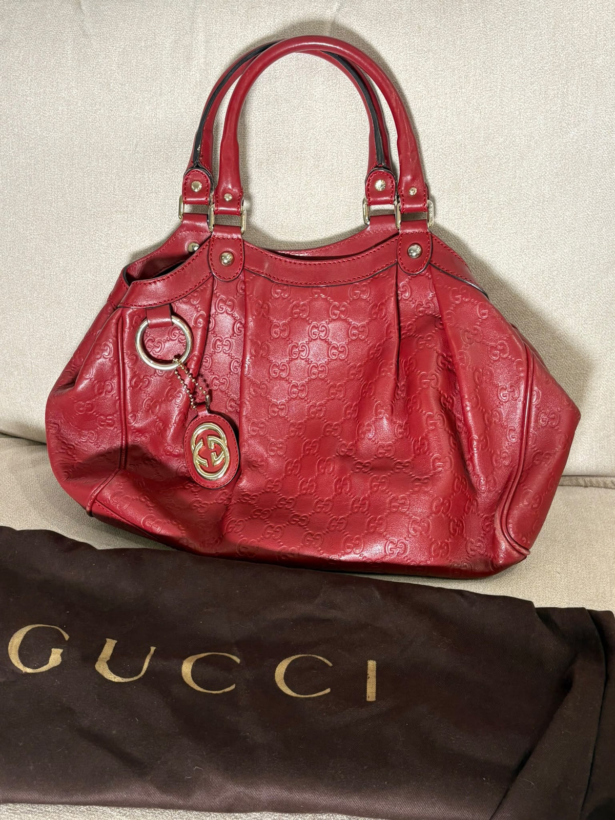 Gucci Sukey rojo