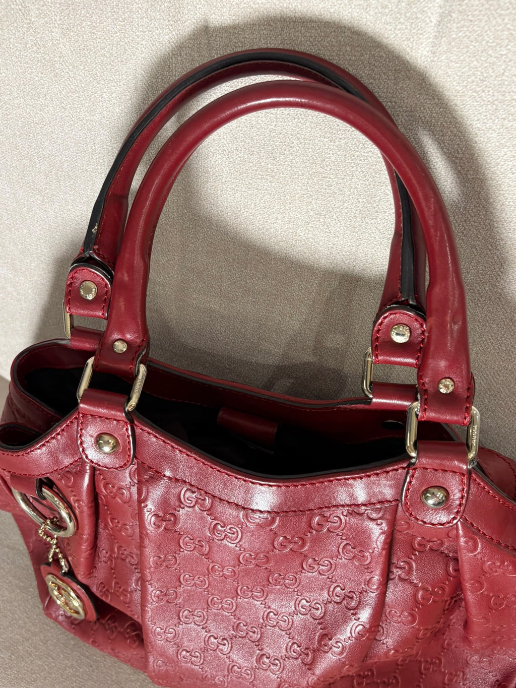Gucci Sukey rojo