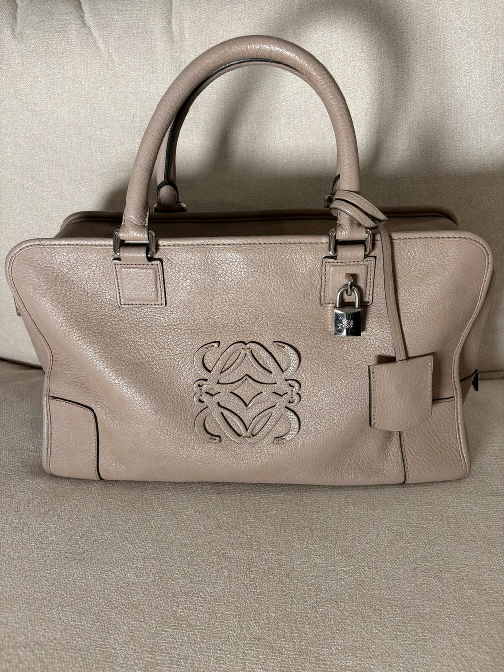 Loewe Amazona taupe