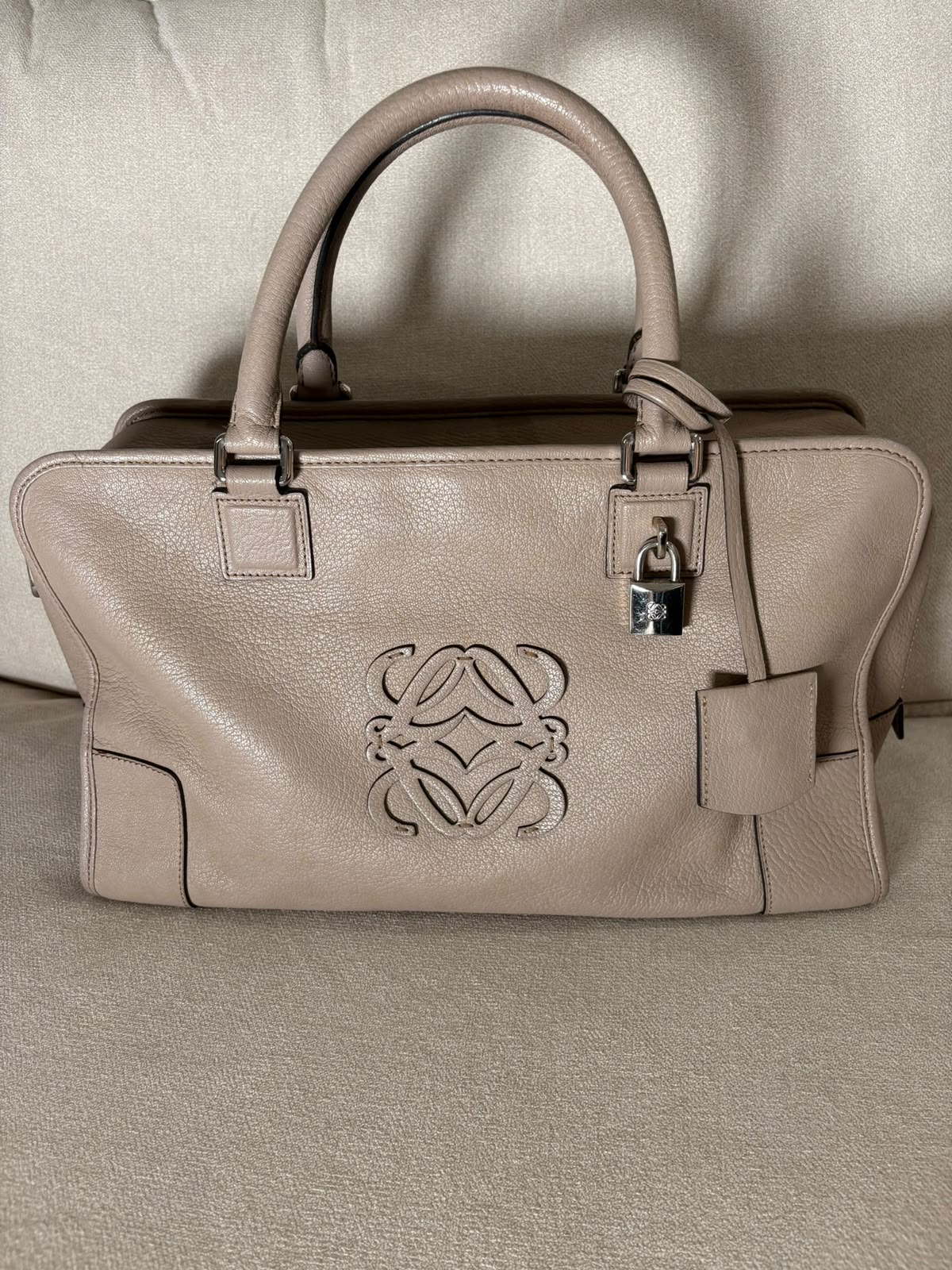 Loewe Amazona taupe