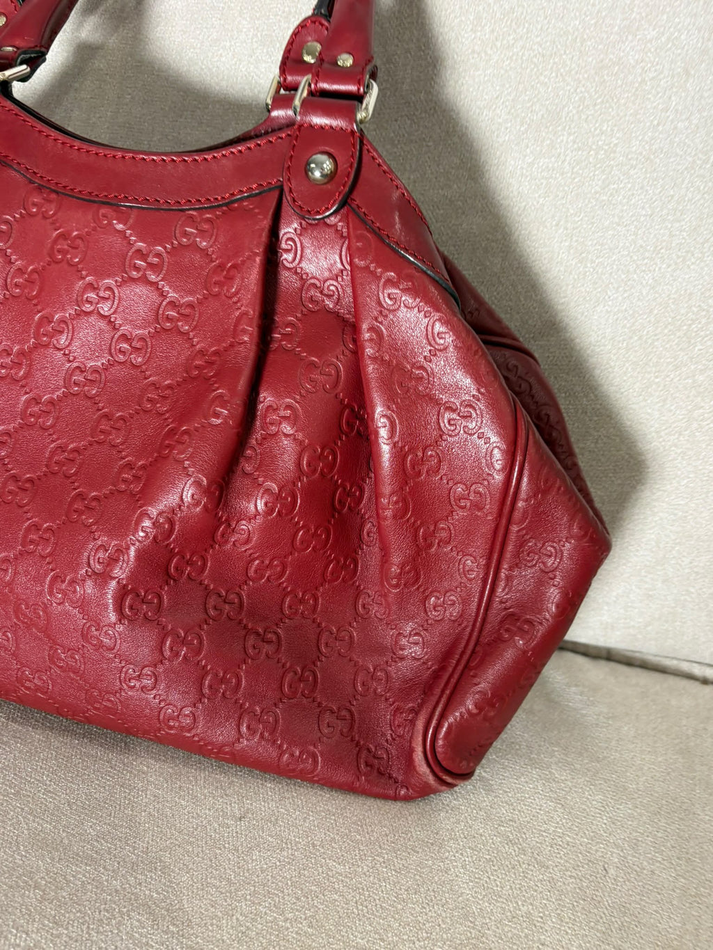 Gucci Sukey rojo