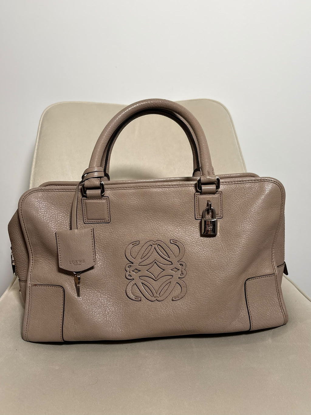 Loewe Amazona taupe