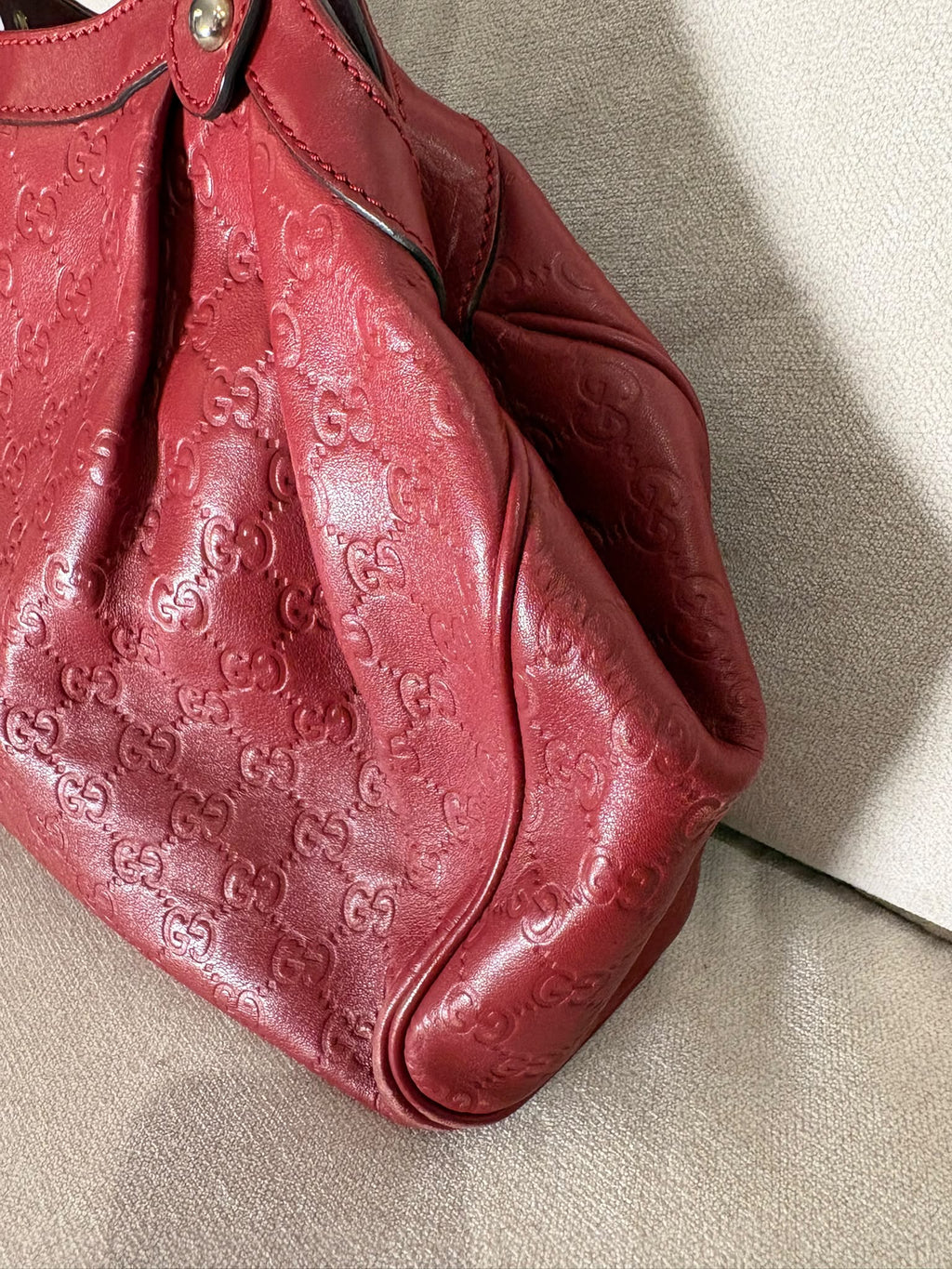 Gucci Sukey rojo