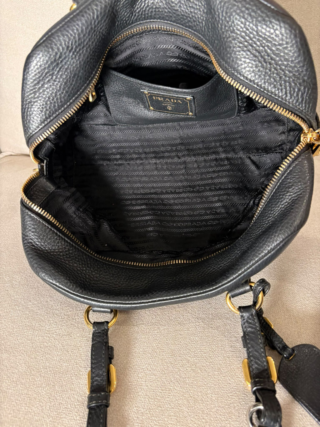 Prada Bauletto negro