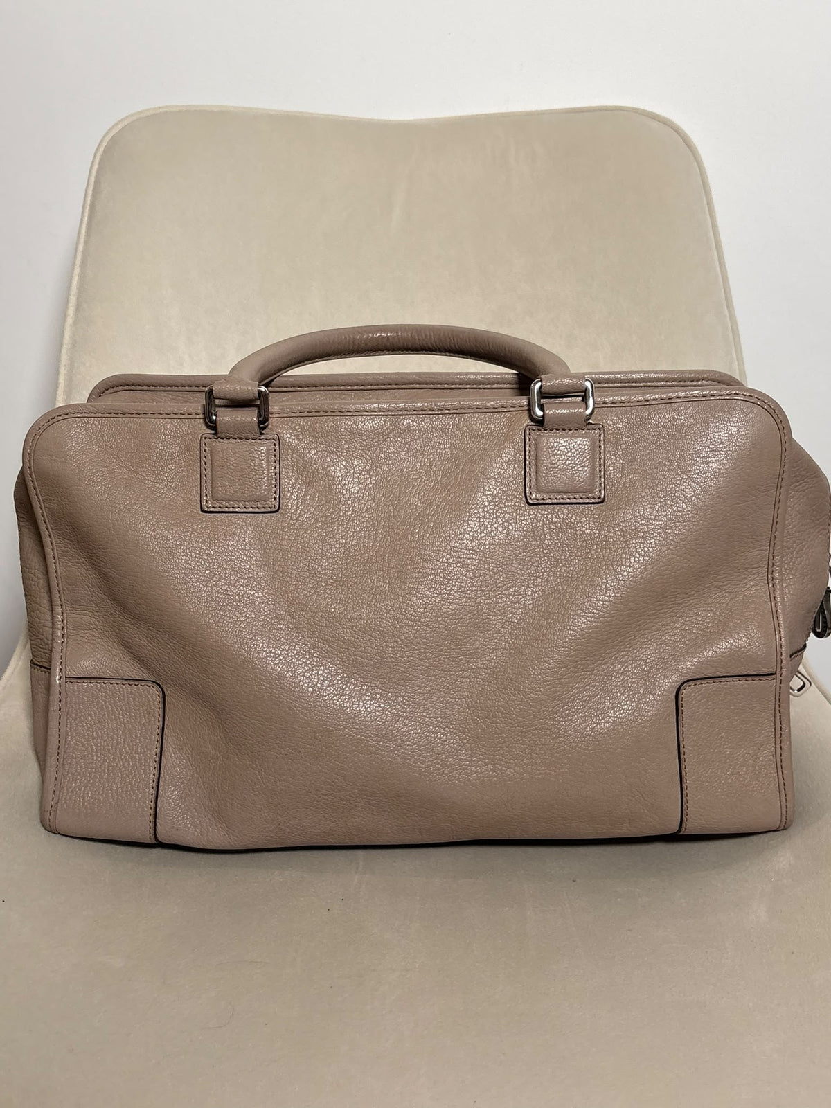 Loewe Amazona taupe