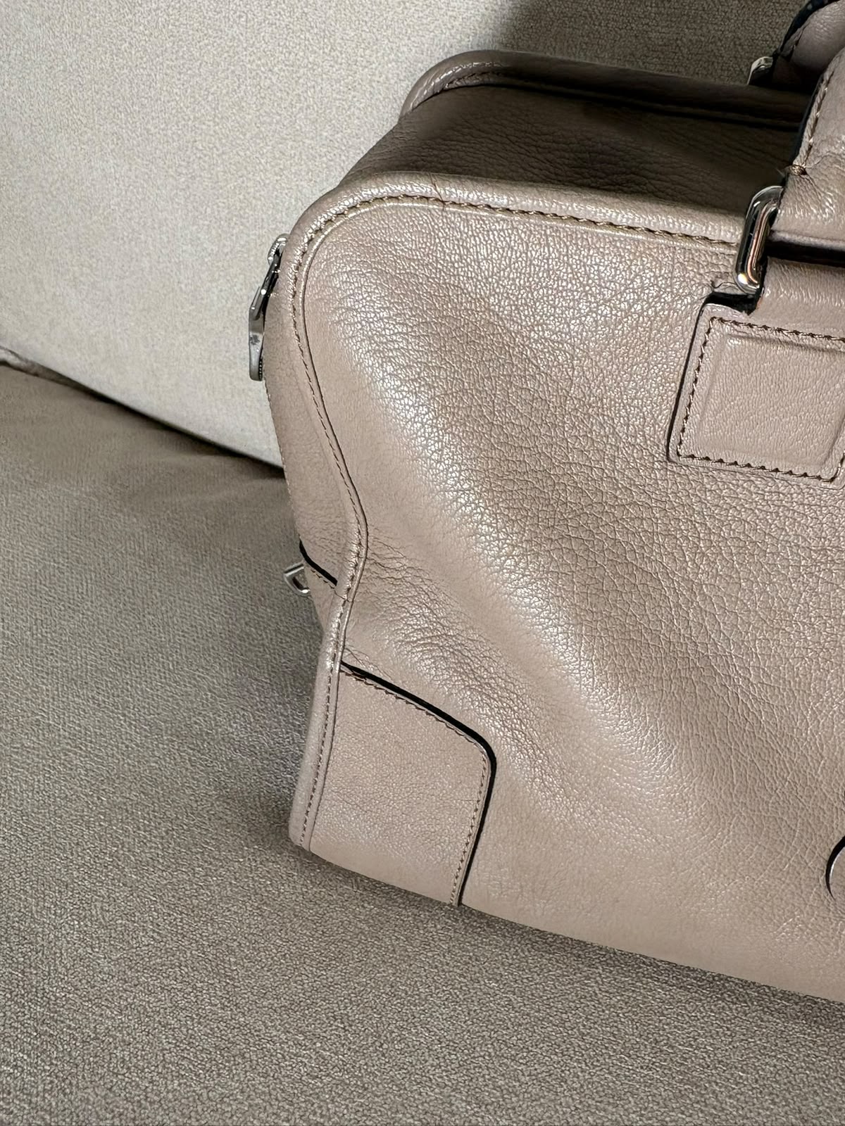 Loewe Amazona taupe