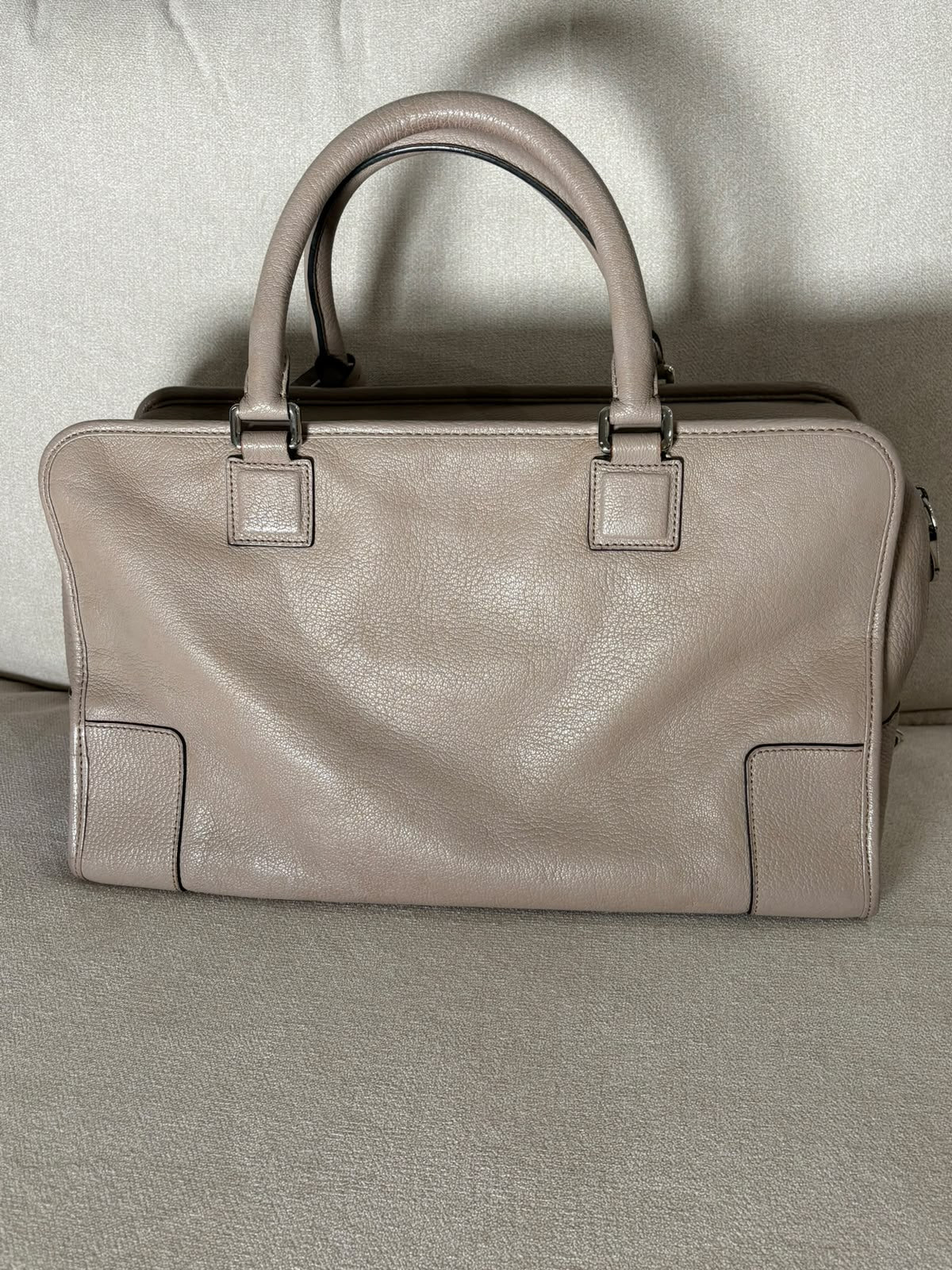 Loewe Amazona taupe