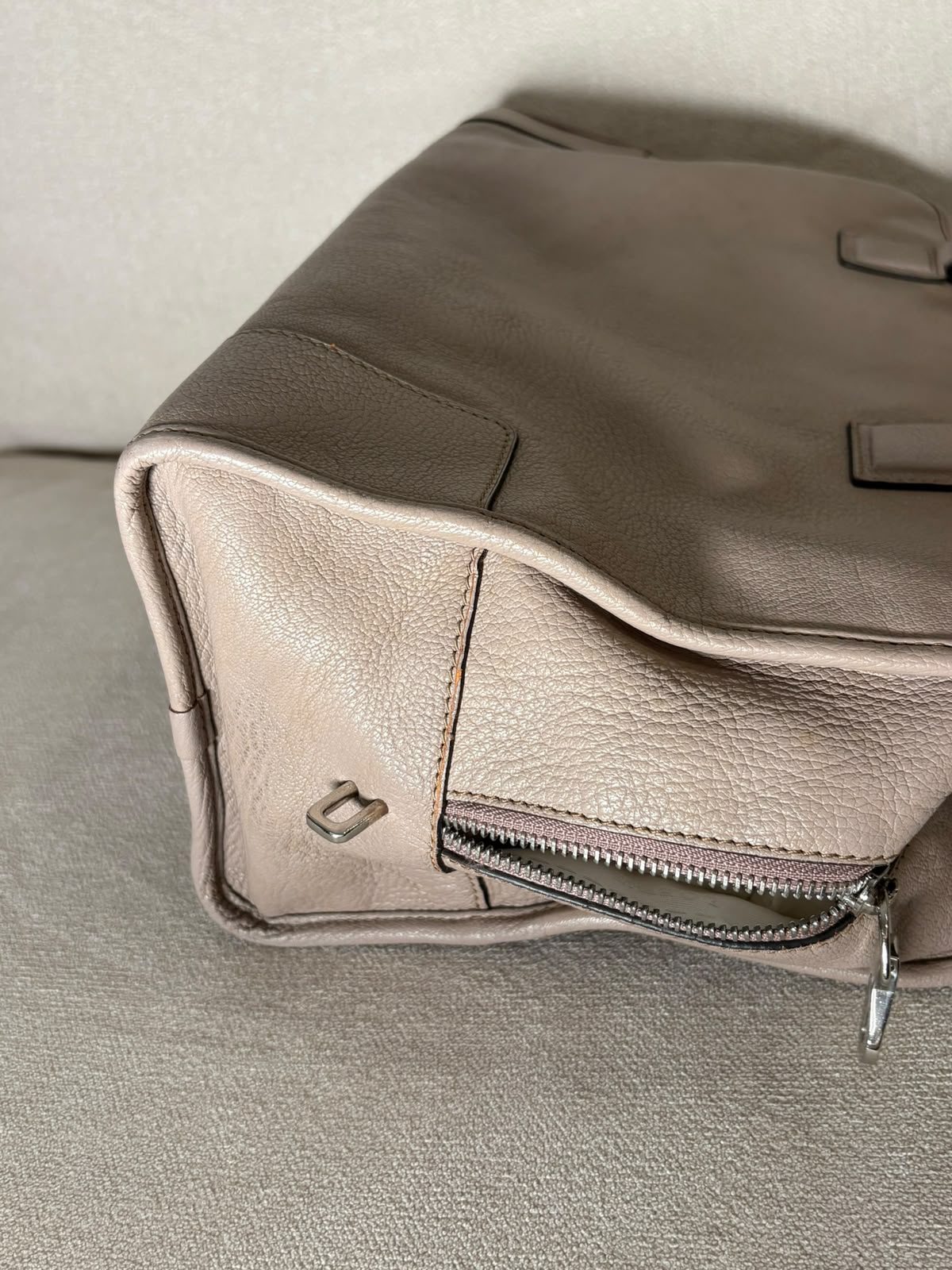Loewe Amazona taupe