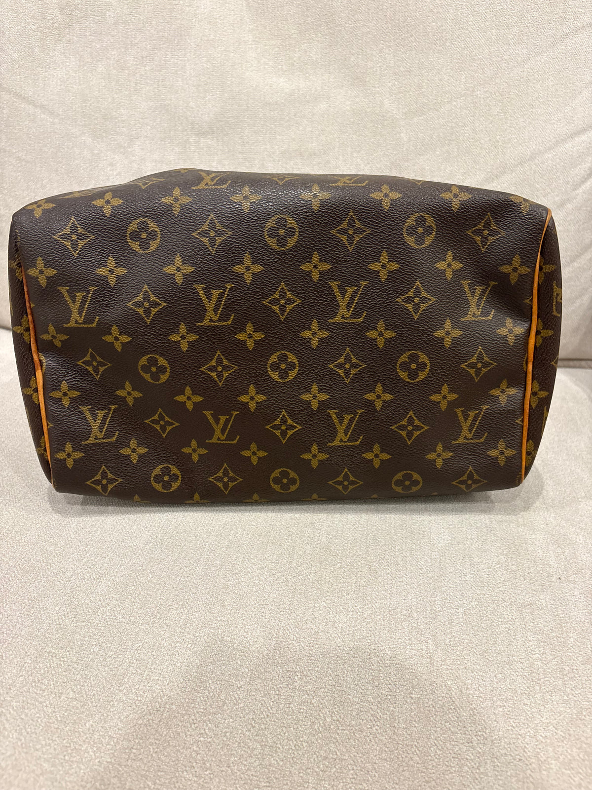 LOUIS VUITTON Speedy 30
