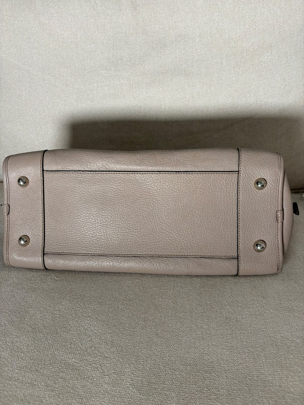 Loewe Amazona taupe