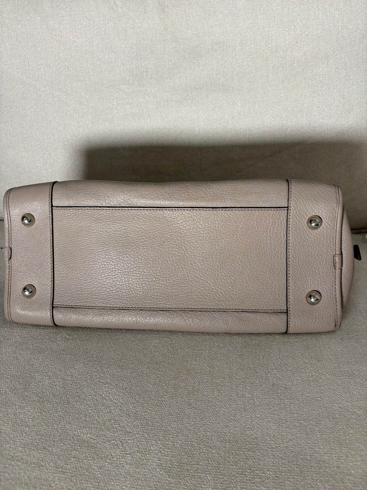 Loewe Amazona taupe