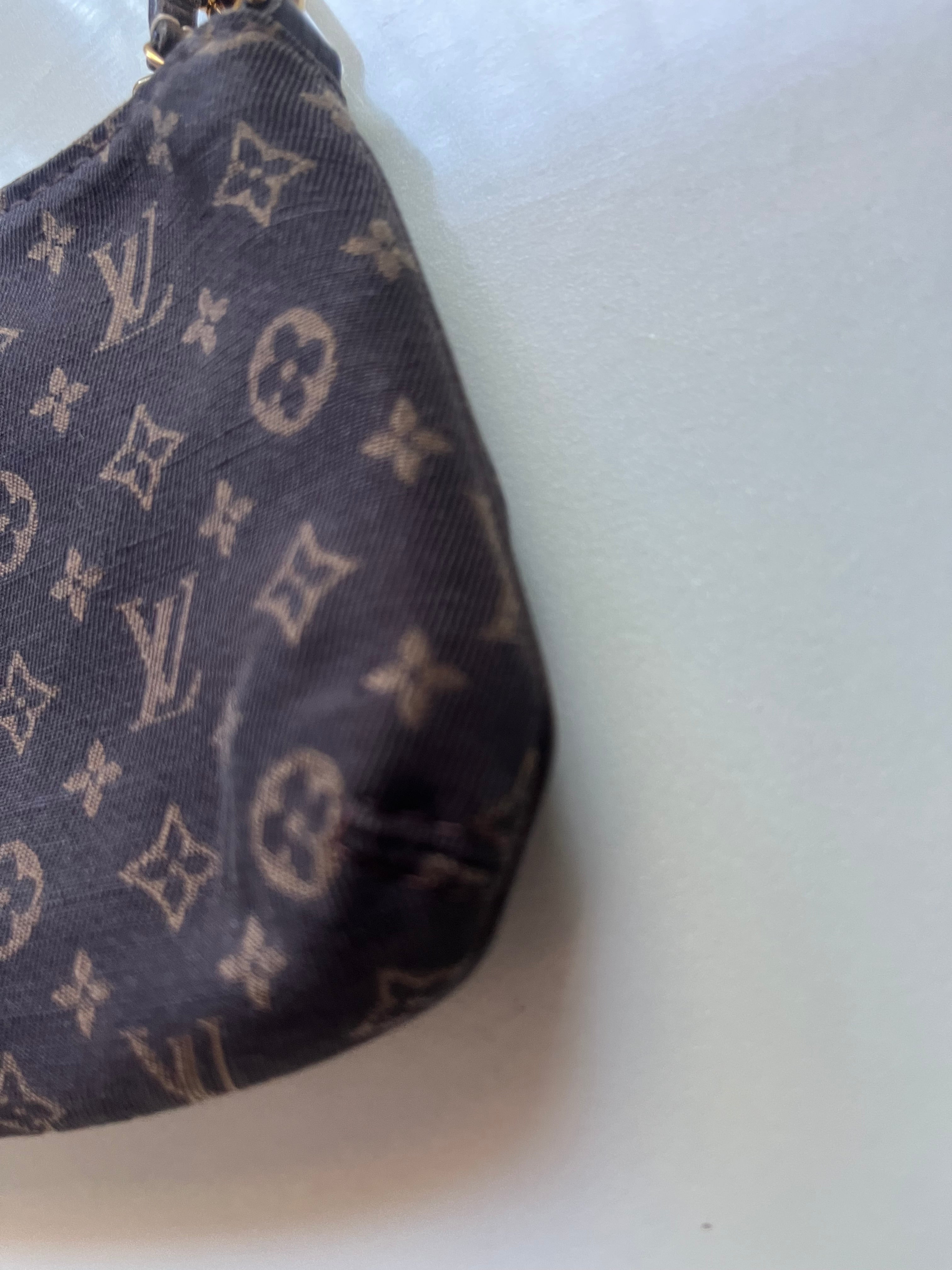 LOUIS VUITTON Pochette