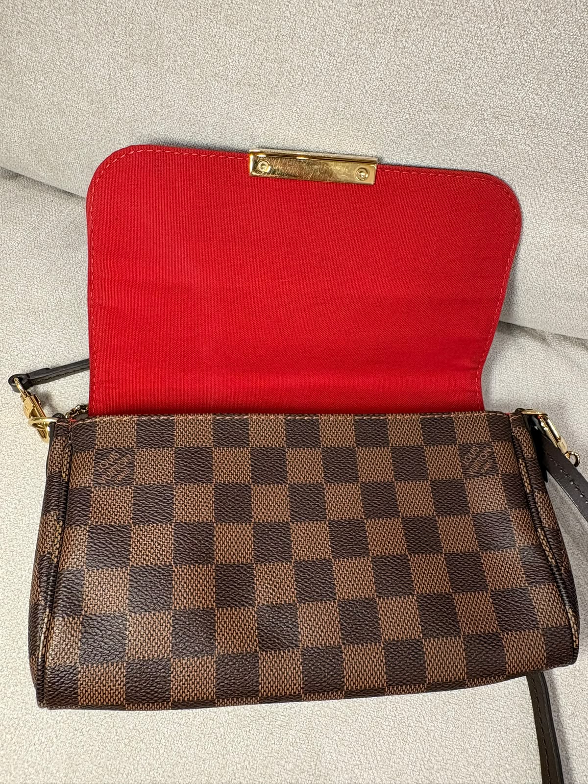 Louis Vuitton Favorite