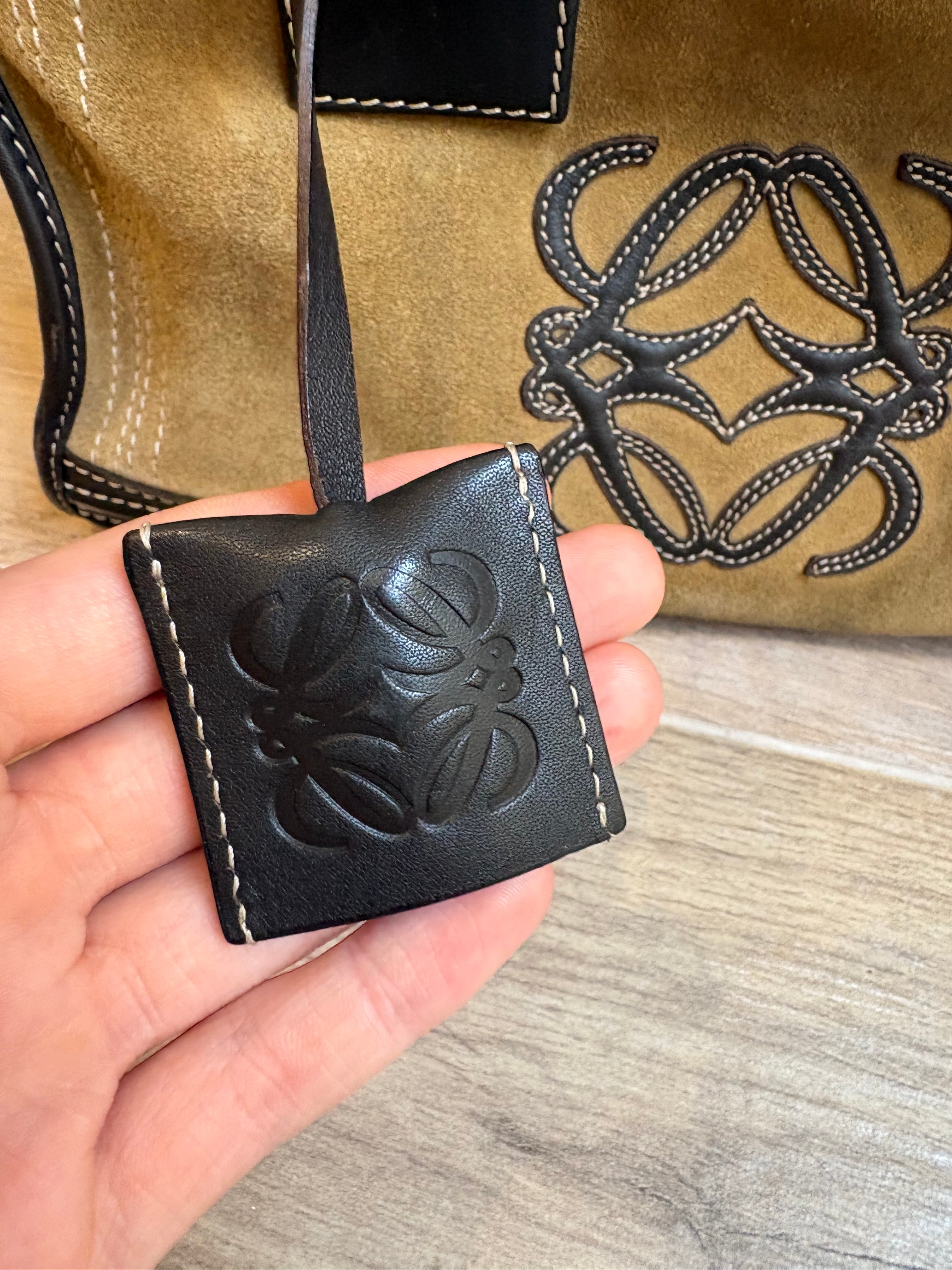 LOEWE Amazona 28