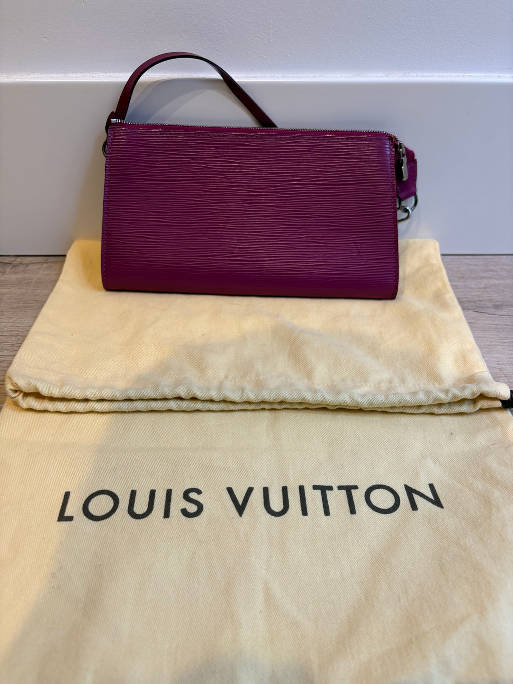 LOUIS VUITTON Épi
