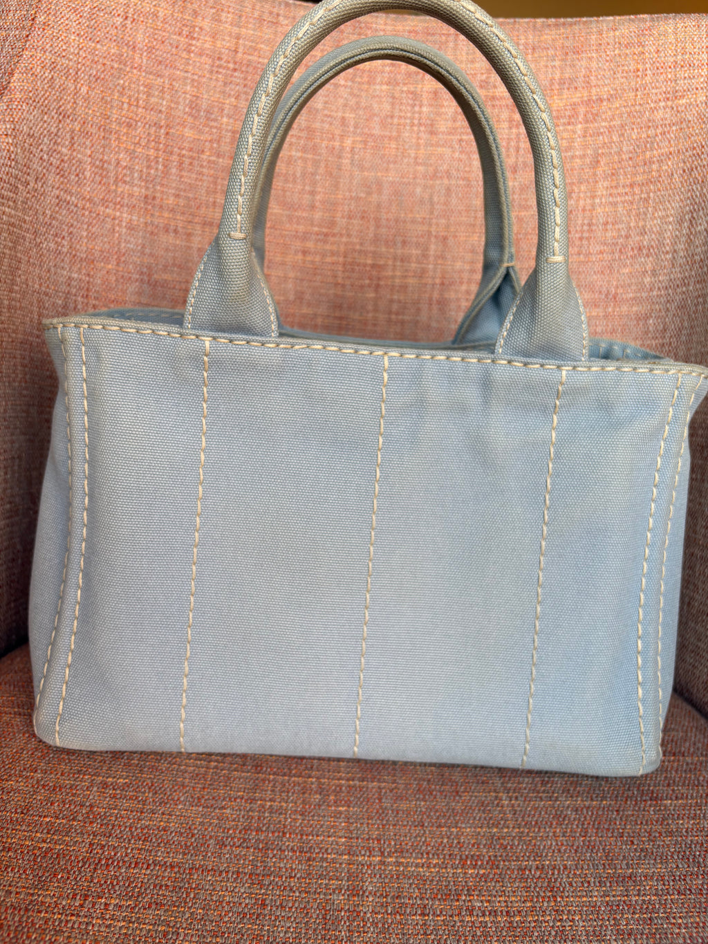 PRADA Canapa