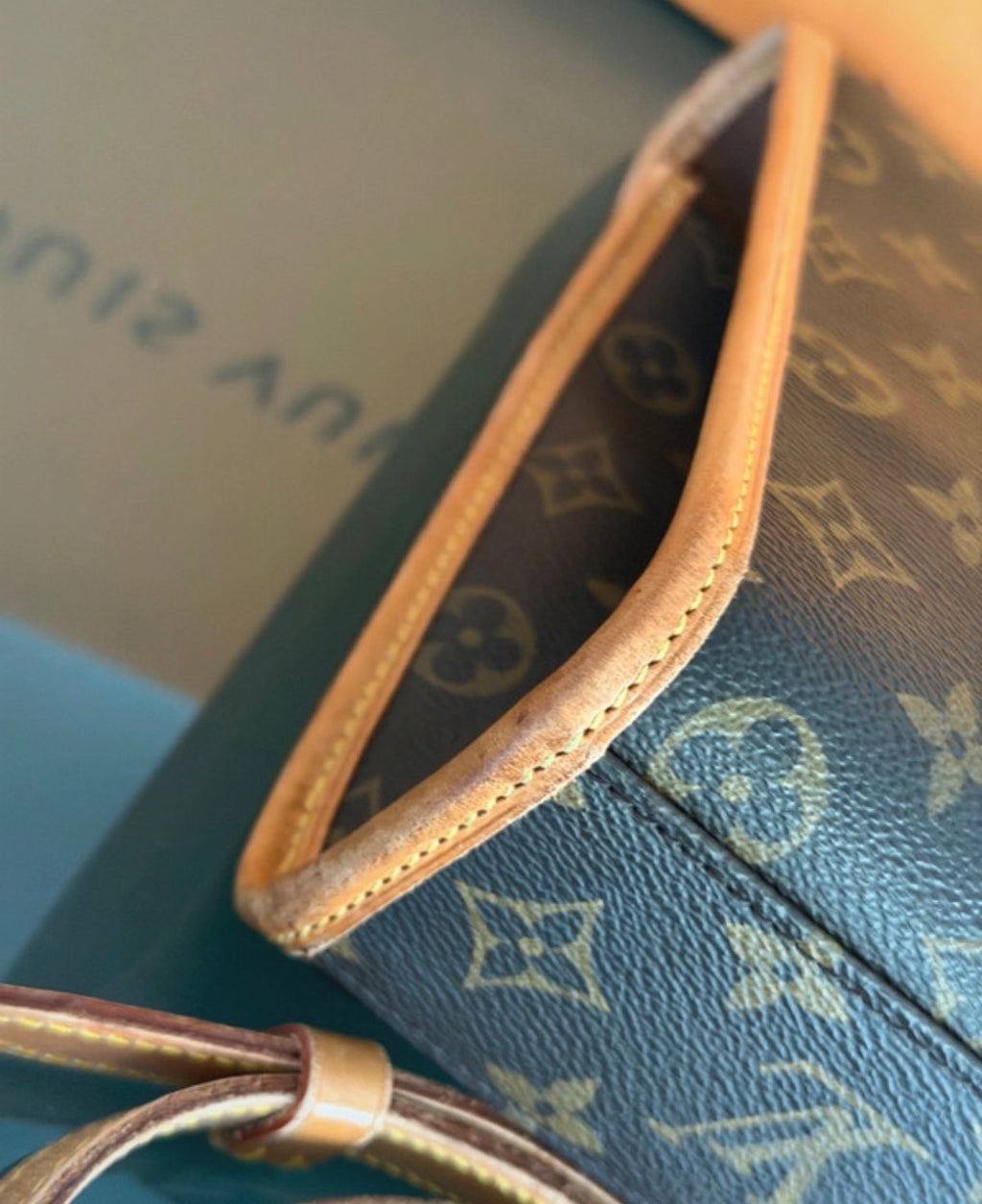 LOUIS VUITTON Bel Air