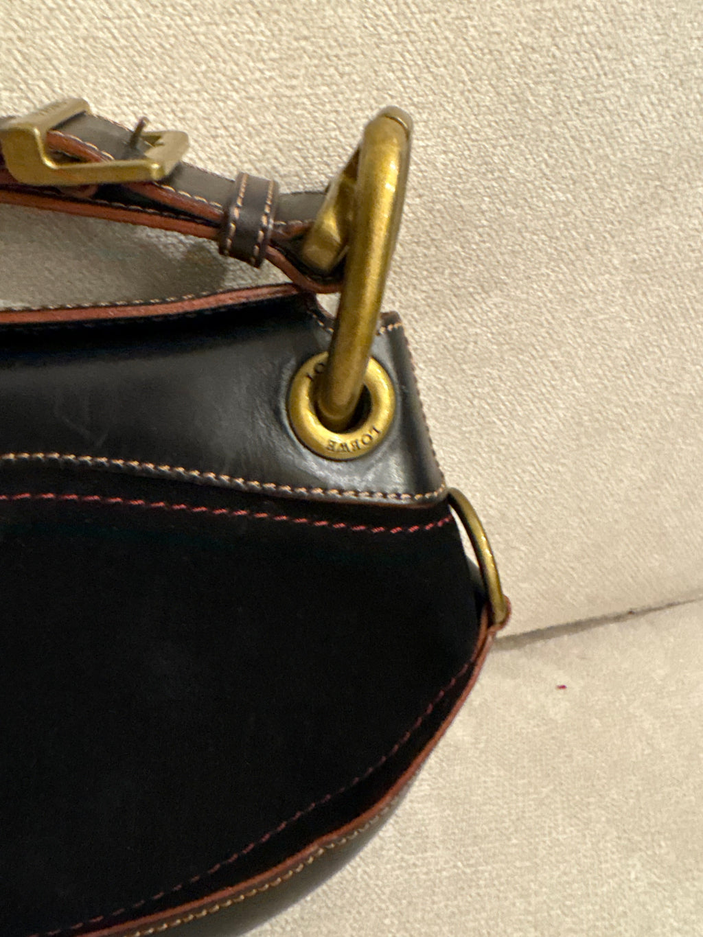 LOEWE turnlock