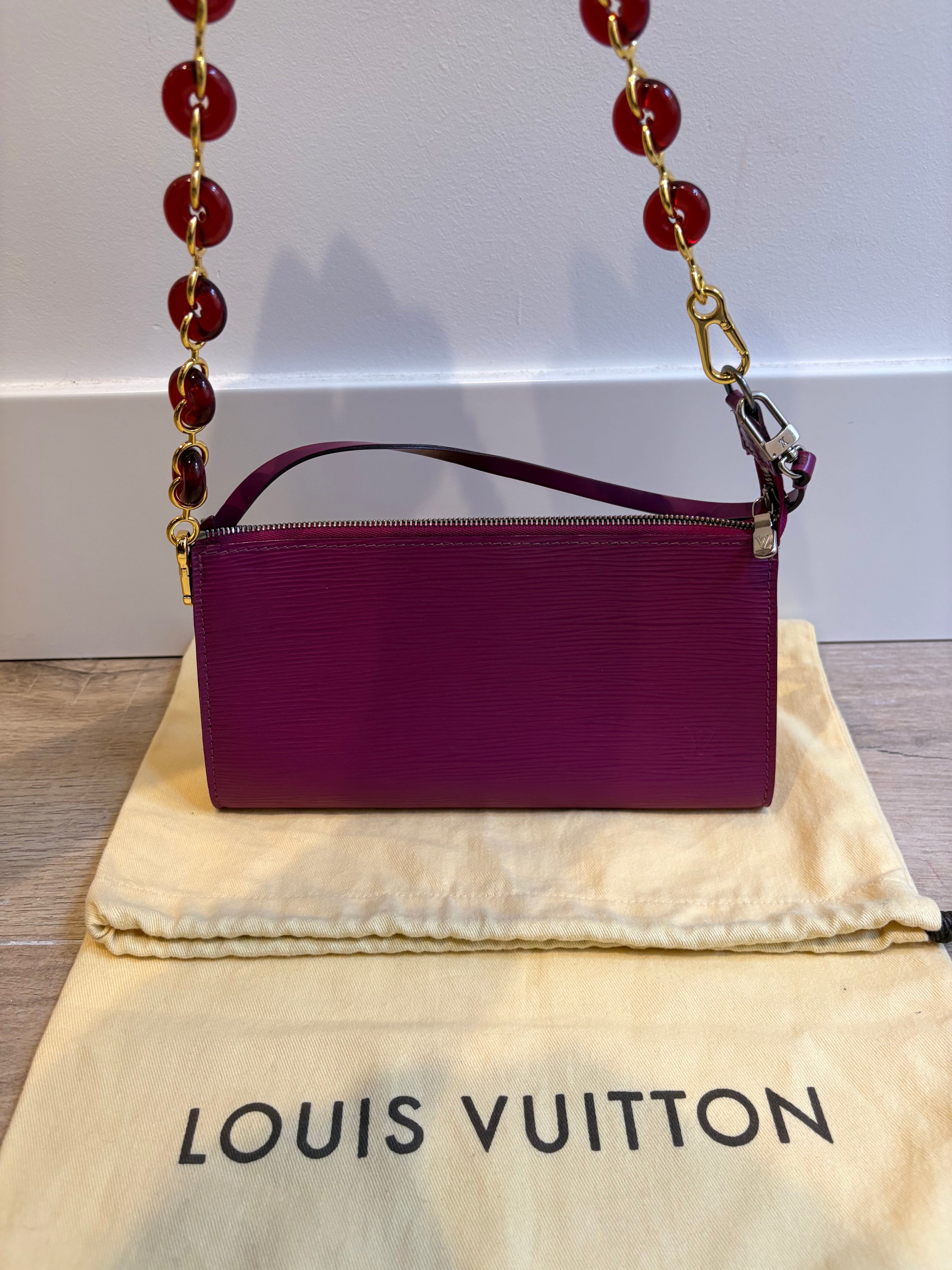 LOUIS VUITTON Épi