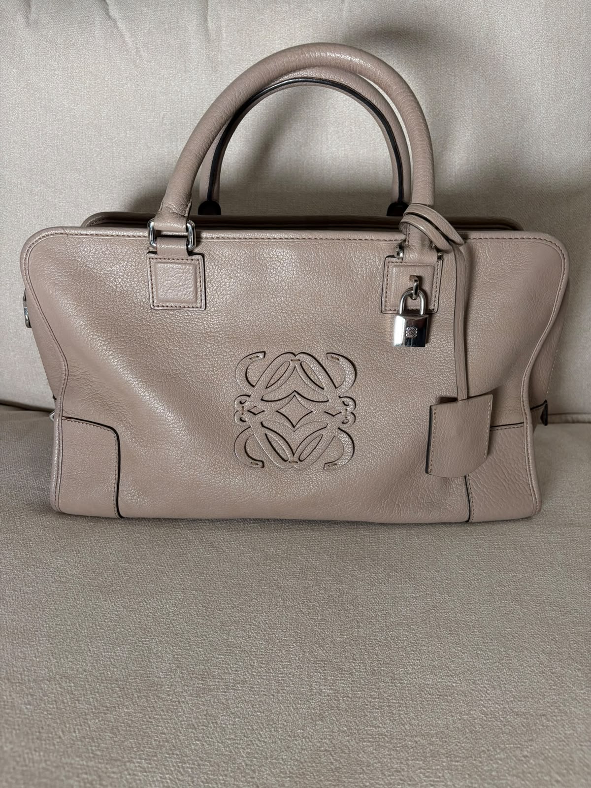 Loewe Amazona taupe