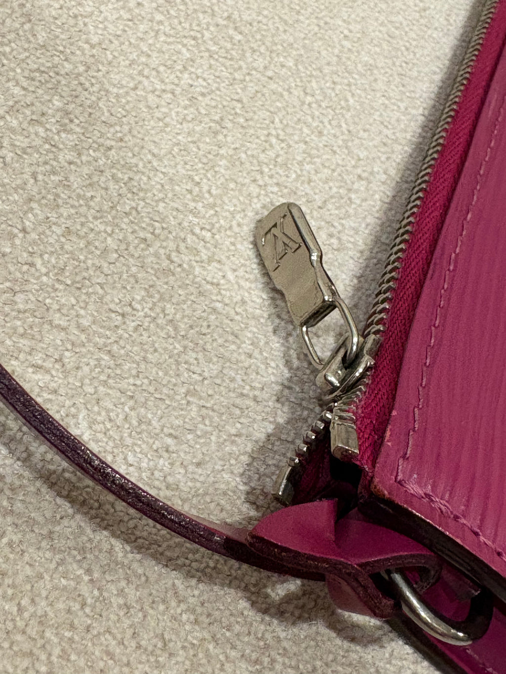 LOUIS VUITTON Épi