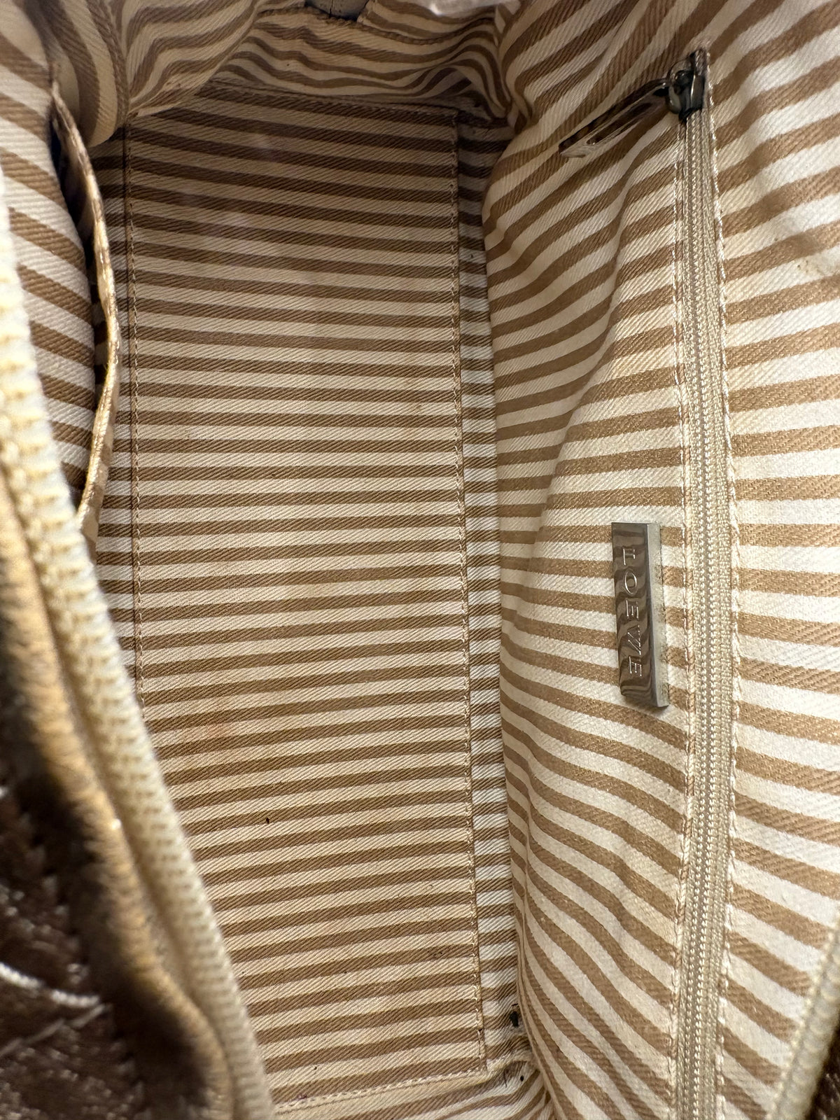 LOEWE Amazona 28