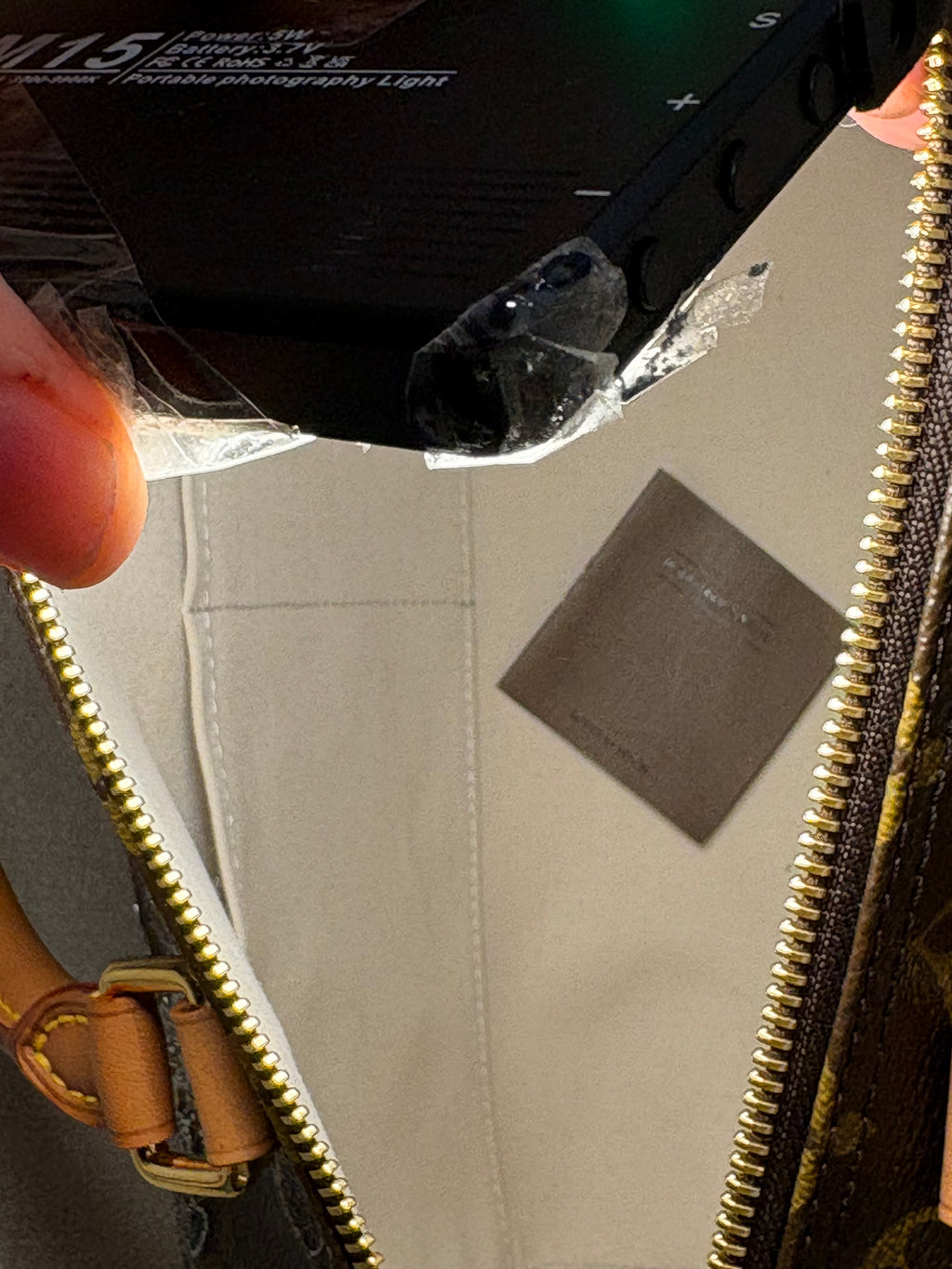 LOUIS VUITTON Speedy 30