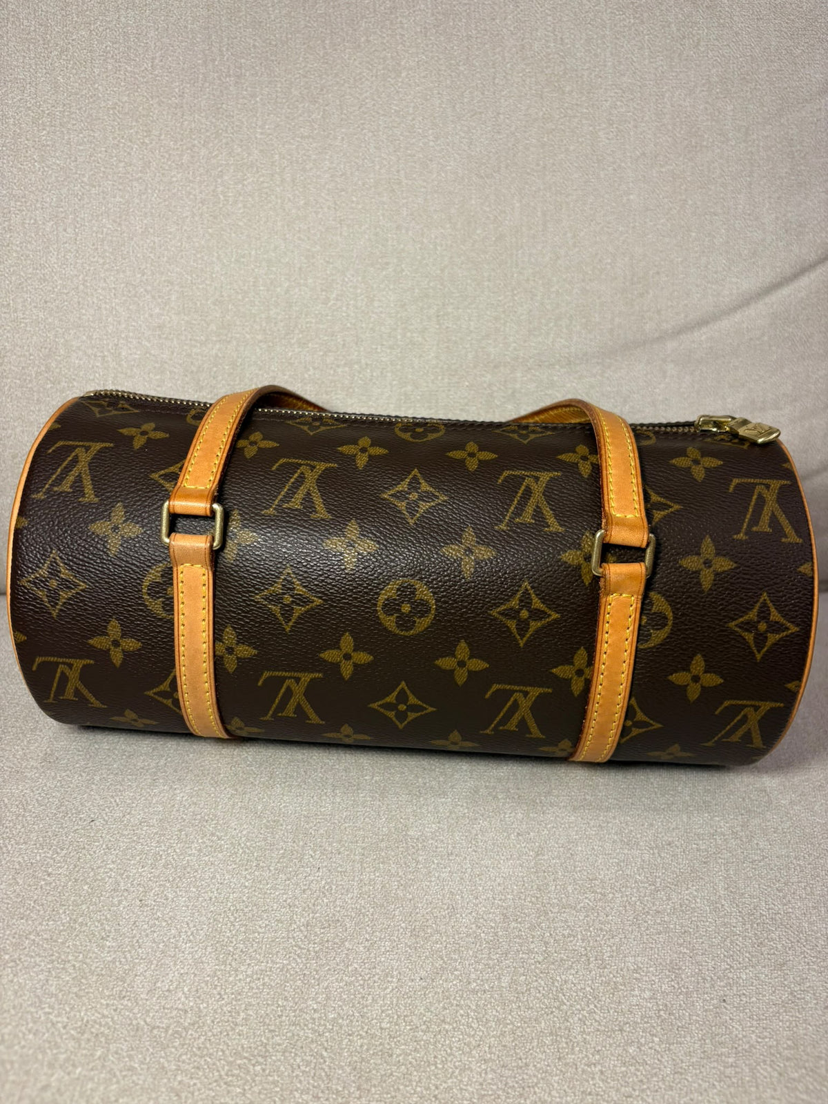 Louis Vuitton Papillon 26