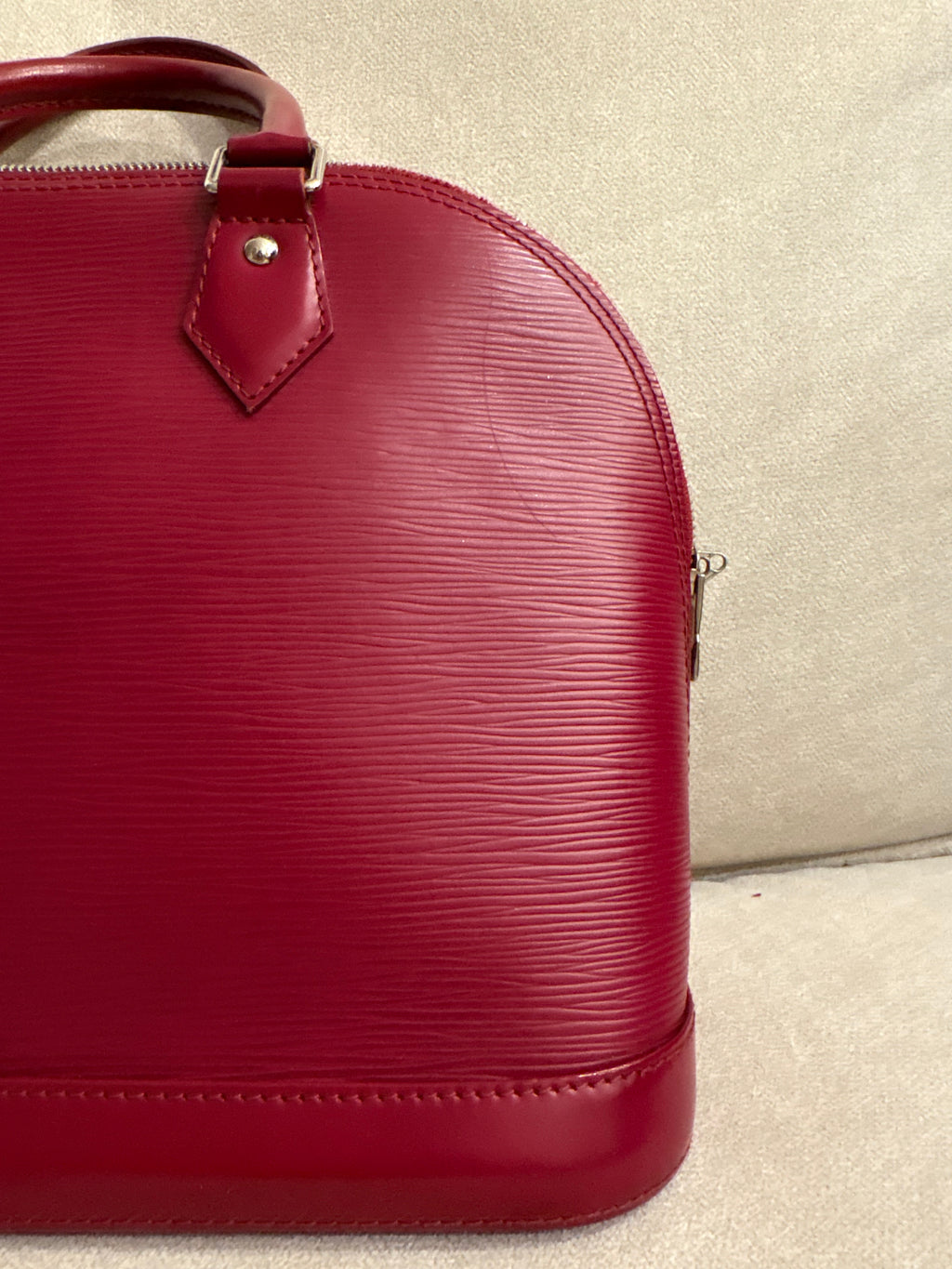 LOUIS VUITTON Alma