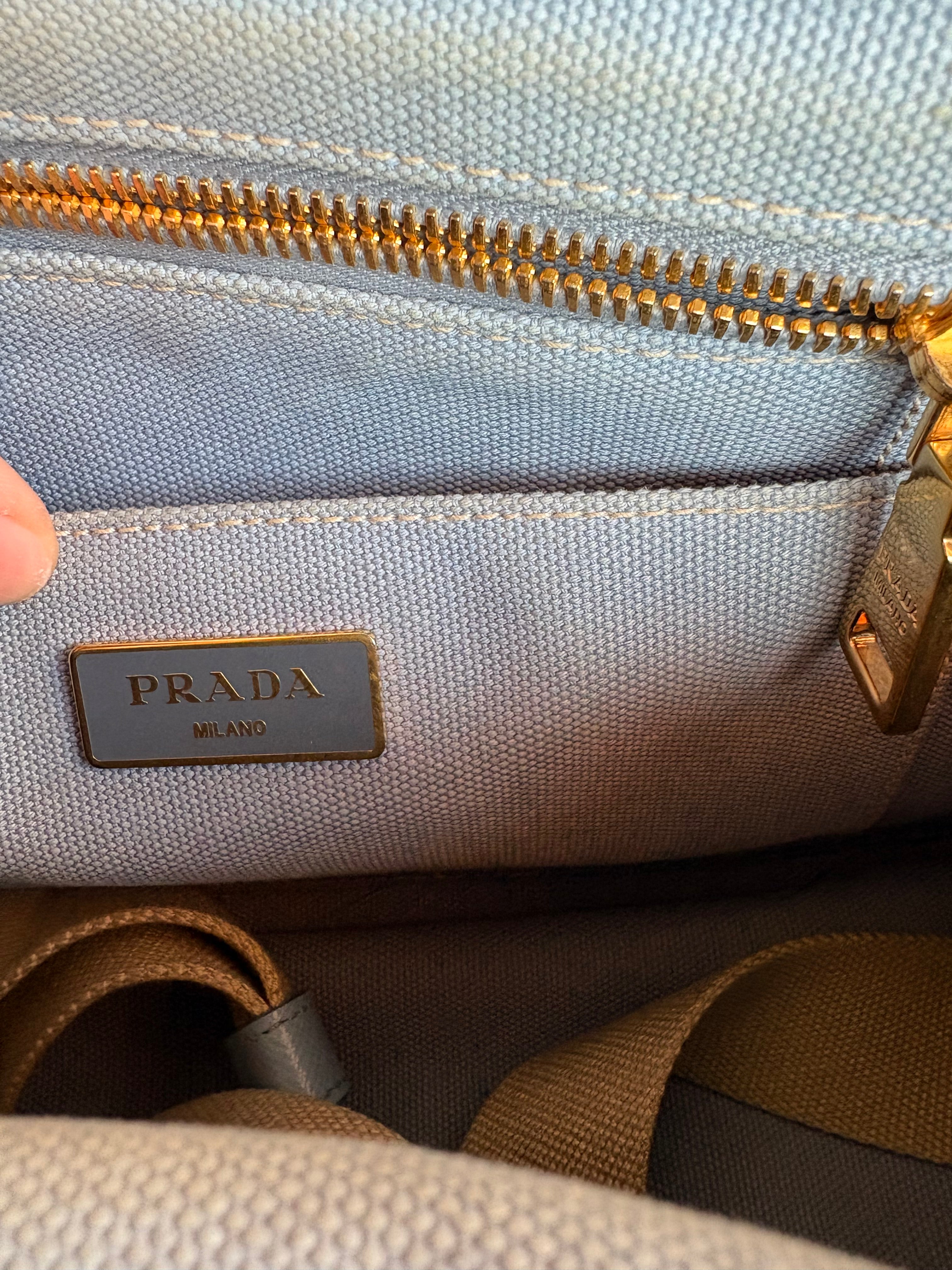 PRADA Canapa