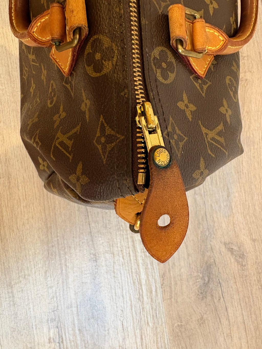 LOUIS VUITTON Speedy 30