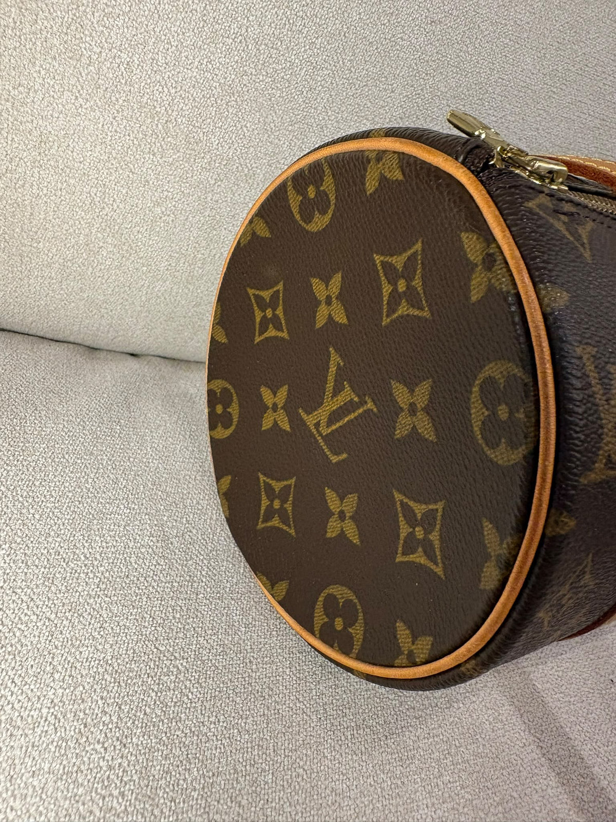 Louis Vuitton Papillon 26