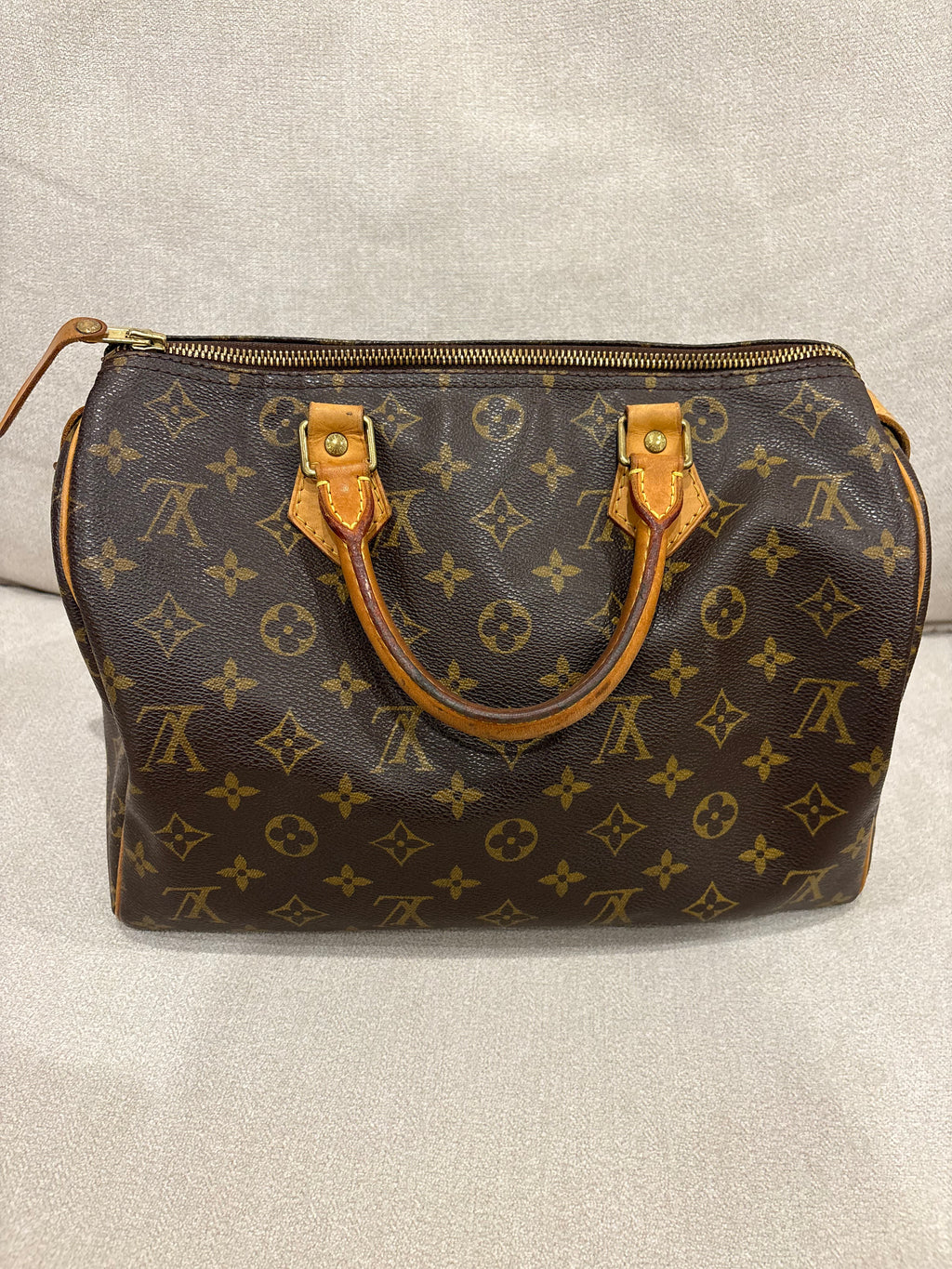 LOUIS VUITTON Speedy 30
