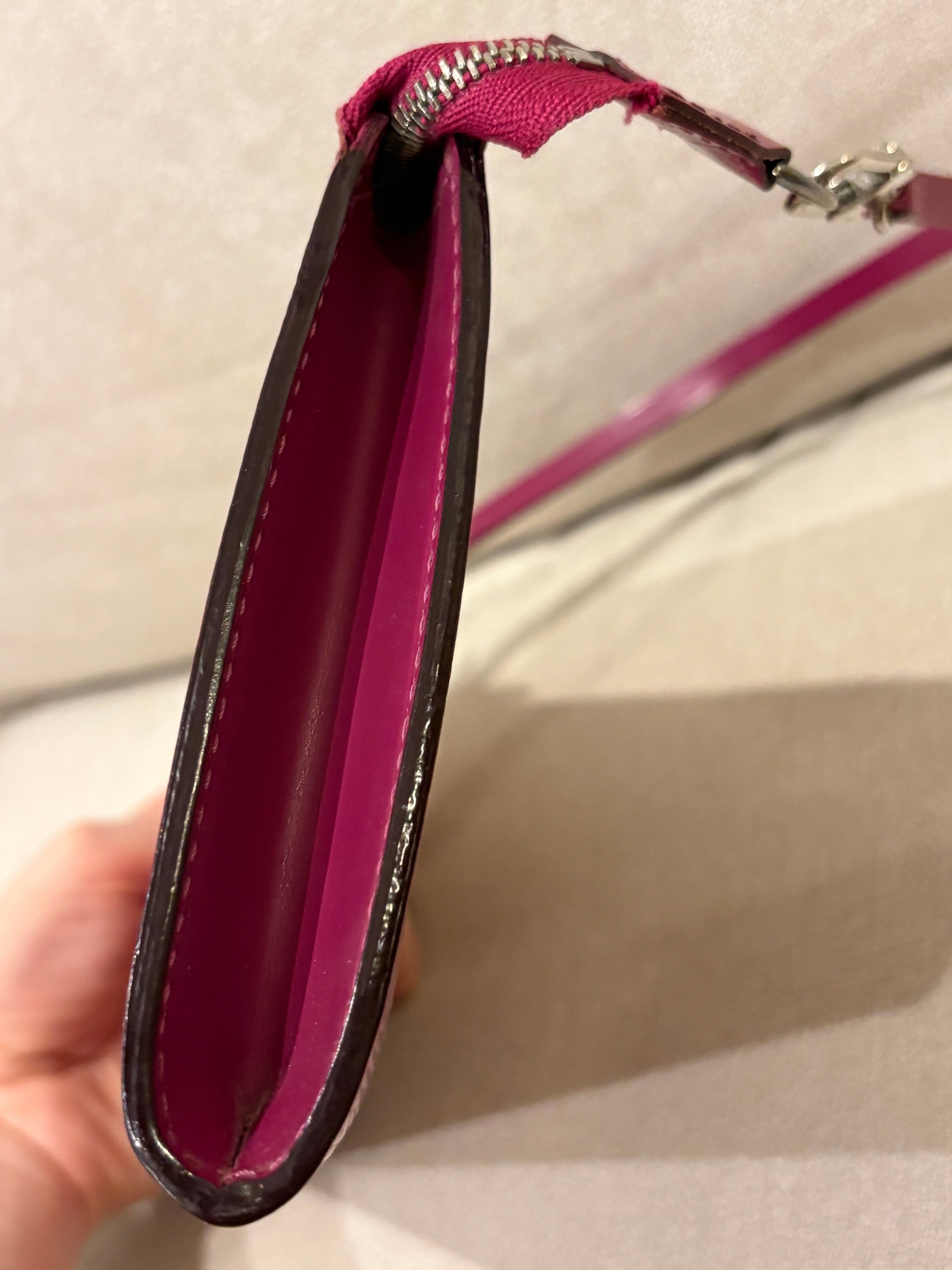 LOUIS VUITTON Épi