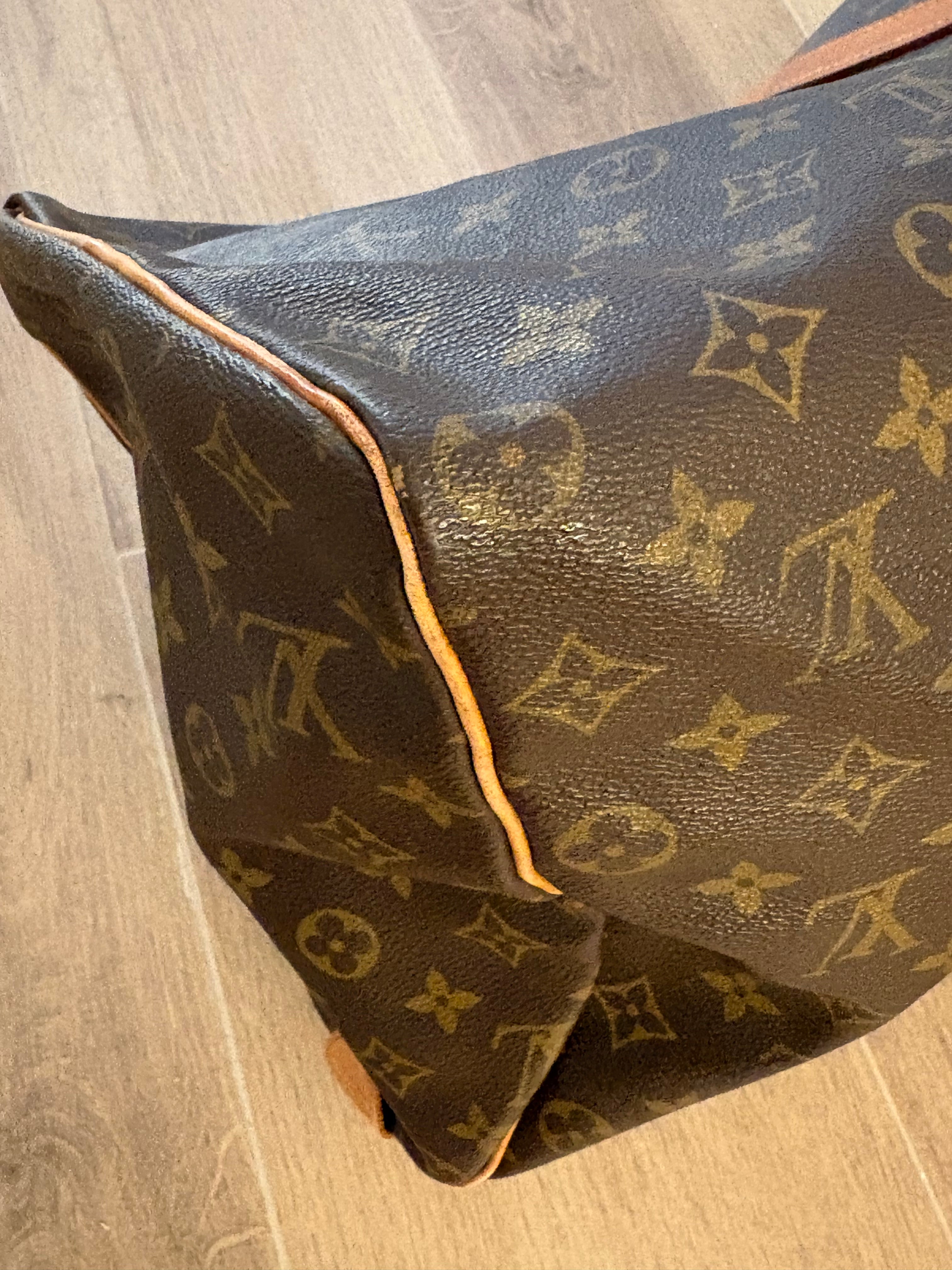 LOUIS VUITTON Keepall