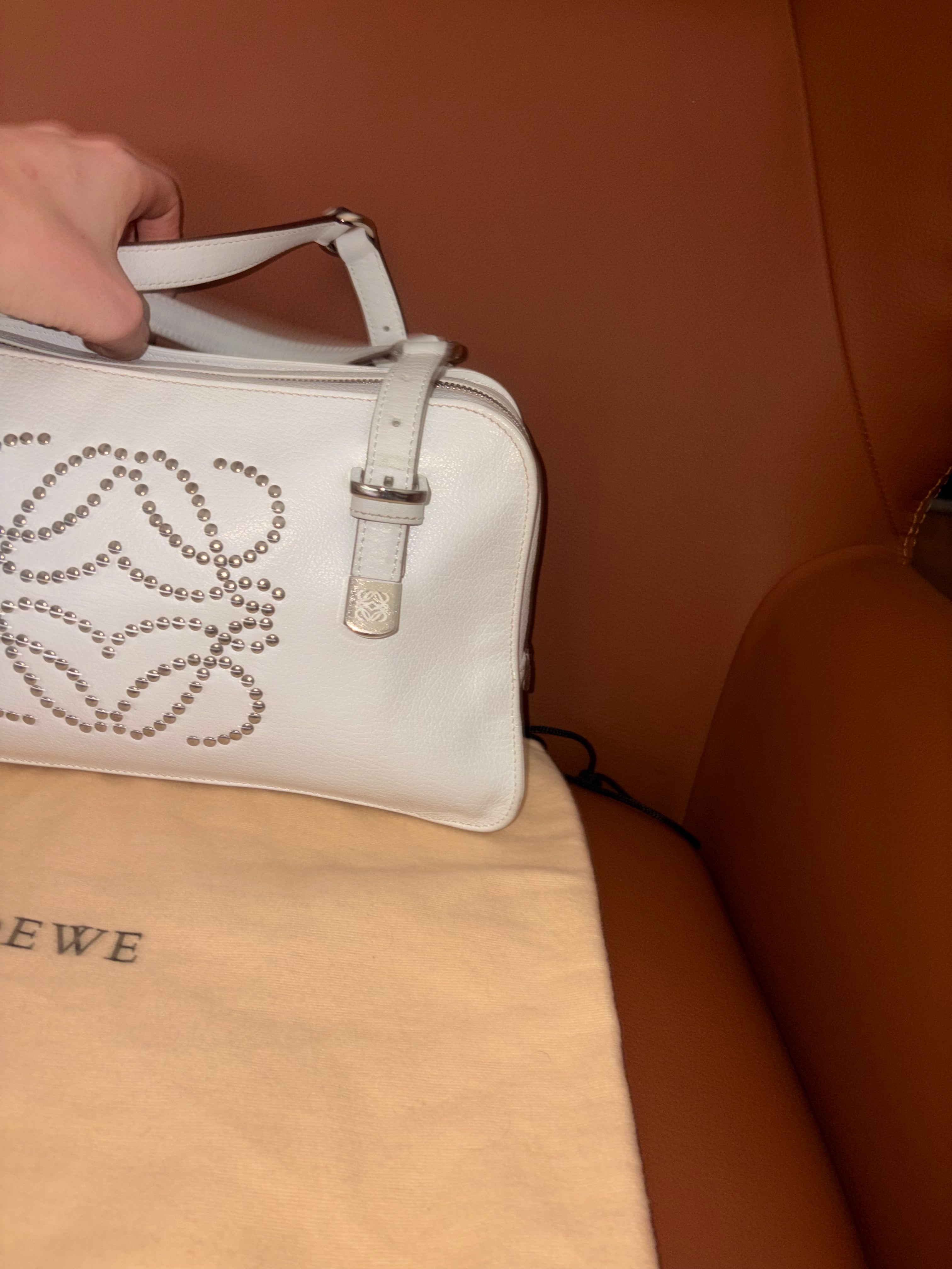 LOEWE Amazona 30