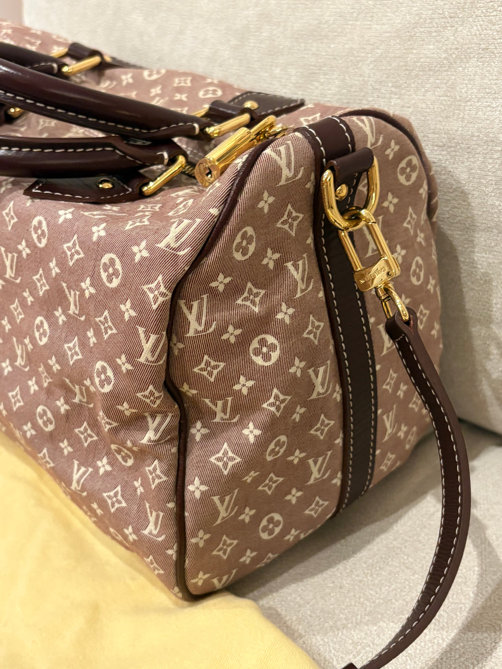 LOUIS VUITTON Speedy 30