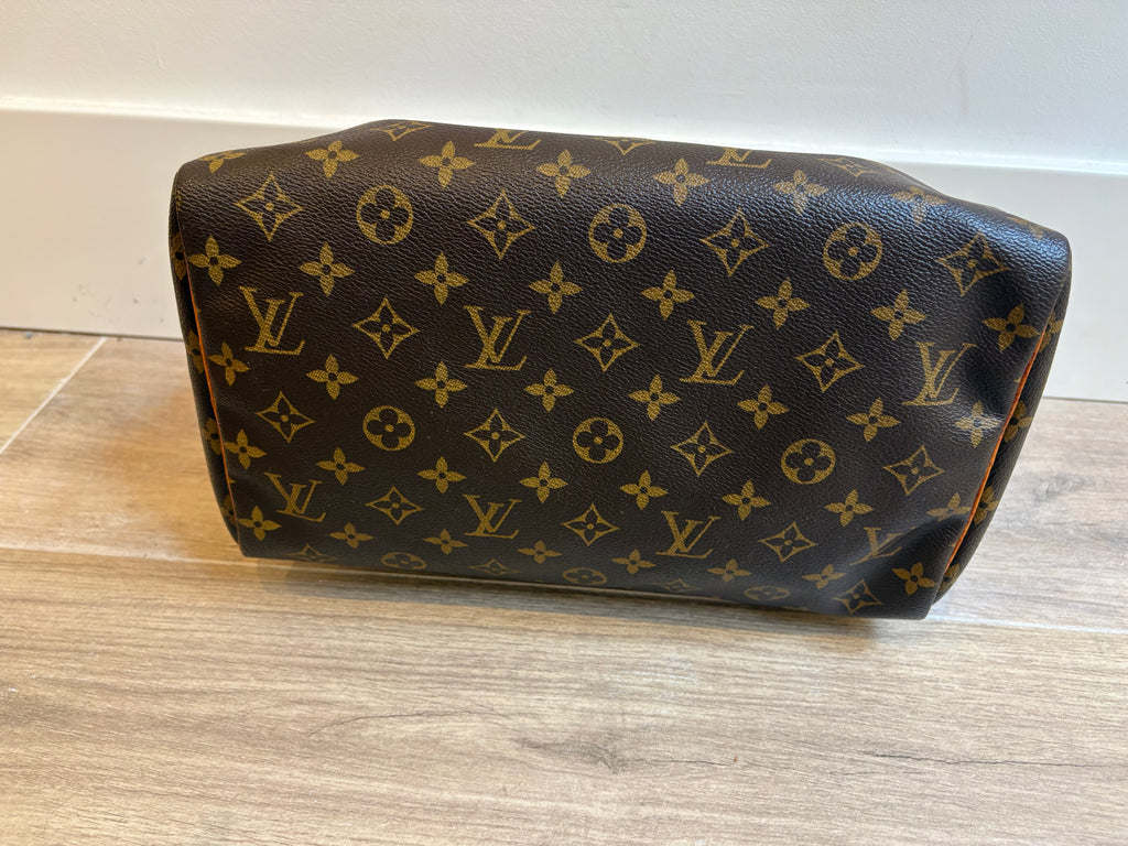 LOUIS VUITTON Speedy 30