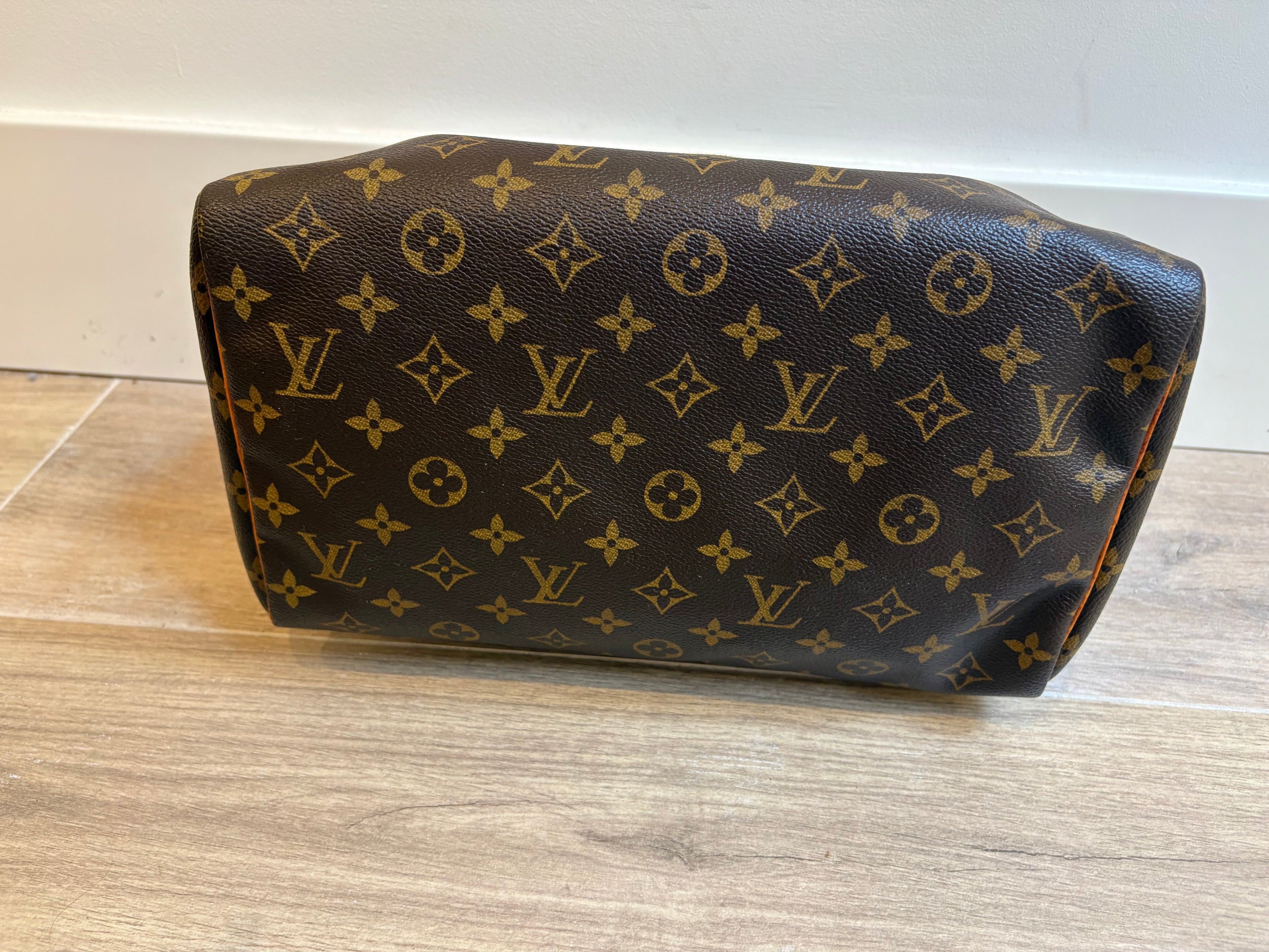 LOUIS VUITTON Speedy 30