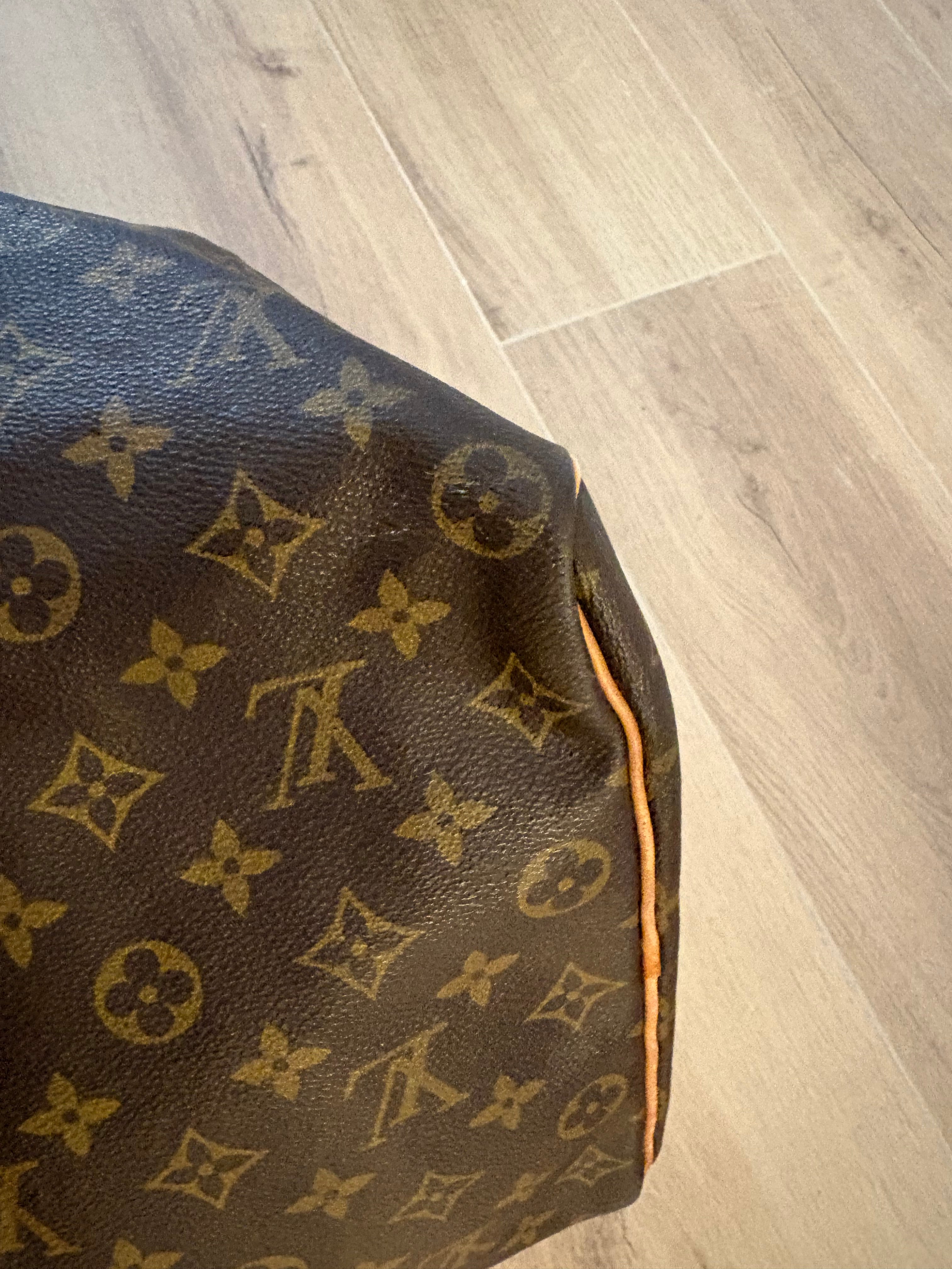 LOUIS VUITTON Keepall