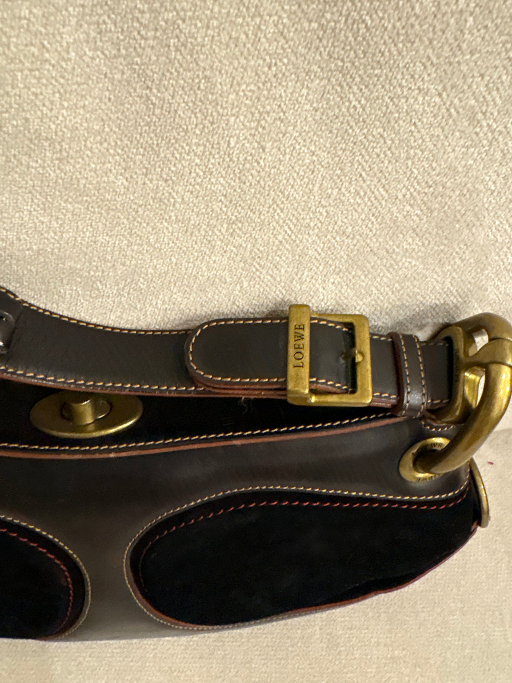 LOEWE turnlock