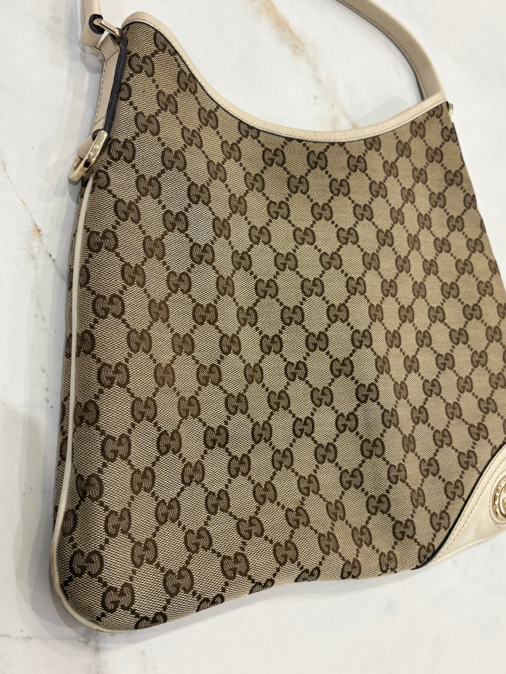 GUCCI New Britt Hobo