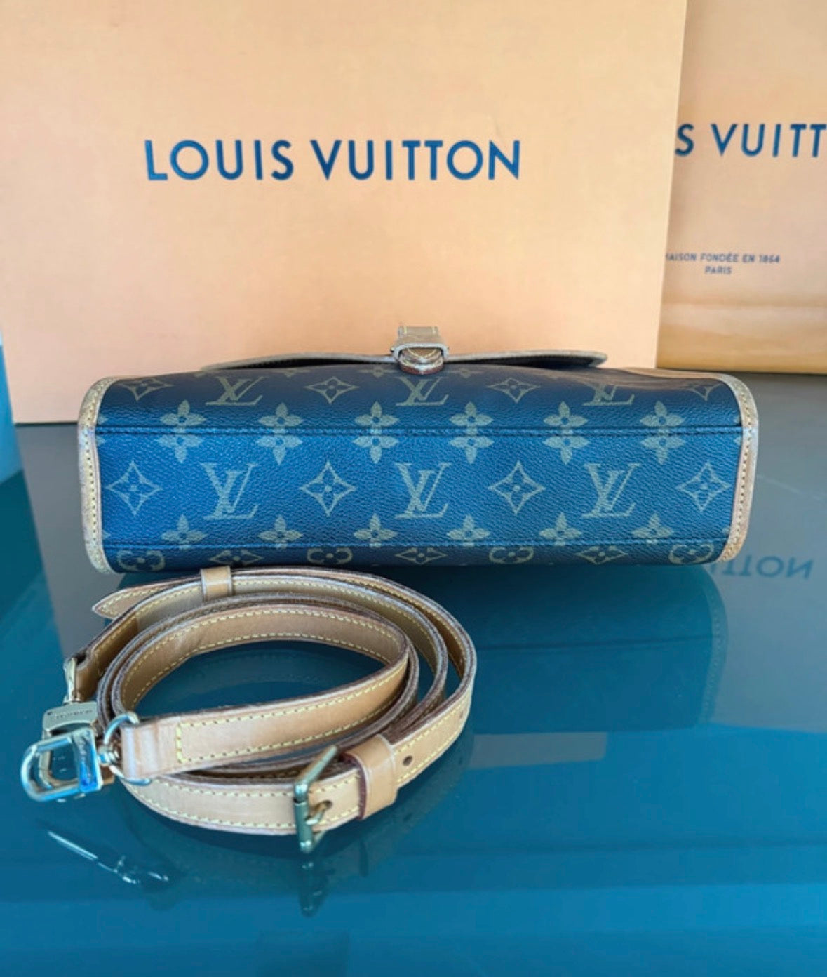 LOUIS VUITTON Bel Air