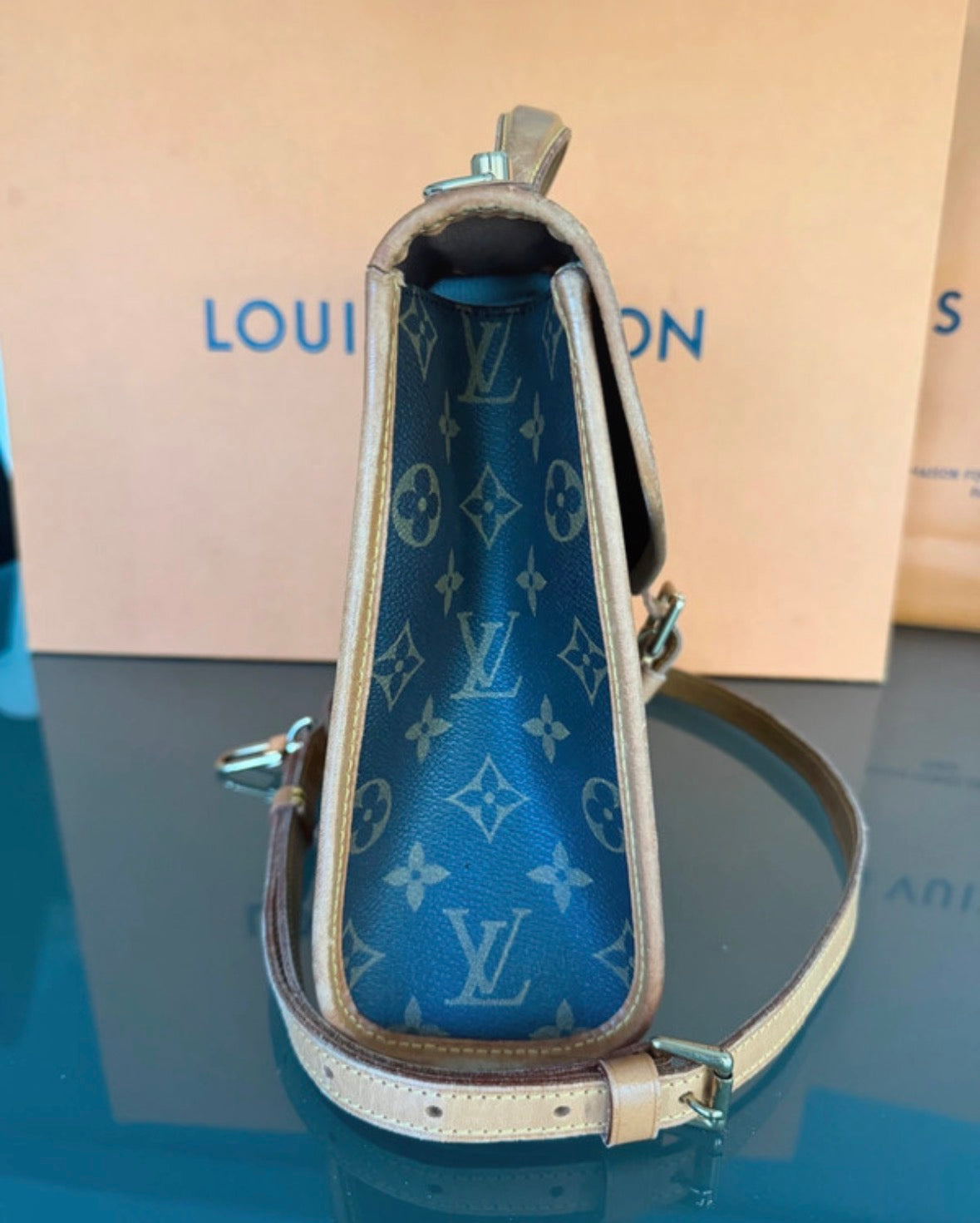 LOUIS VUITTON Bel Air