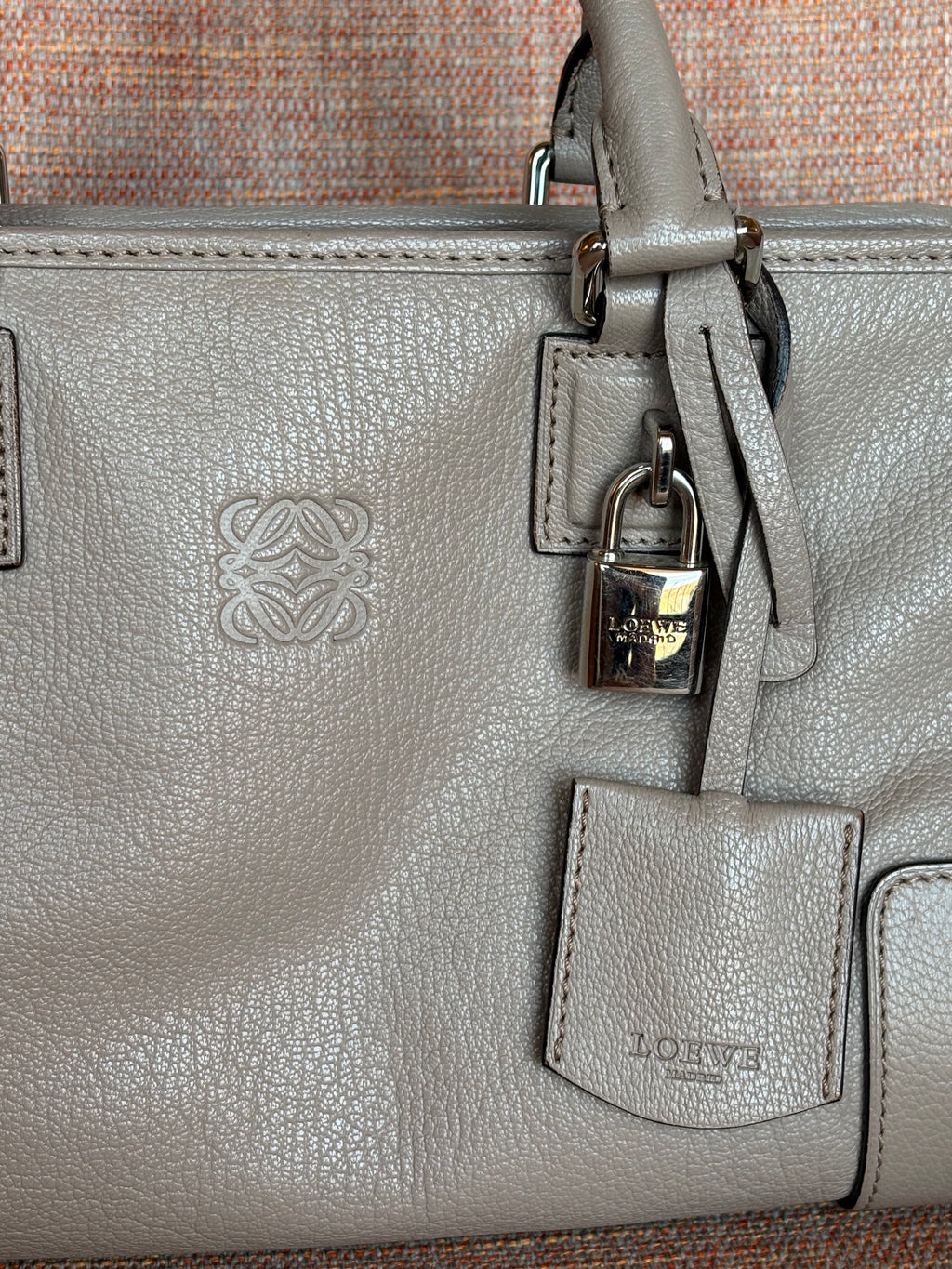 LOEWE Amazona 28 -