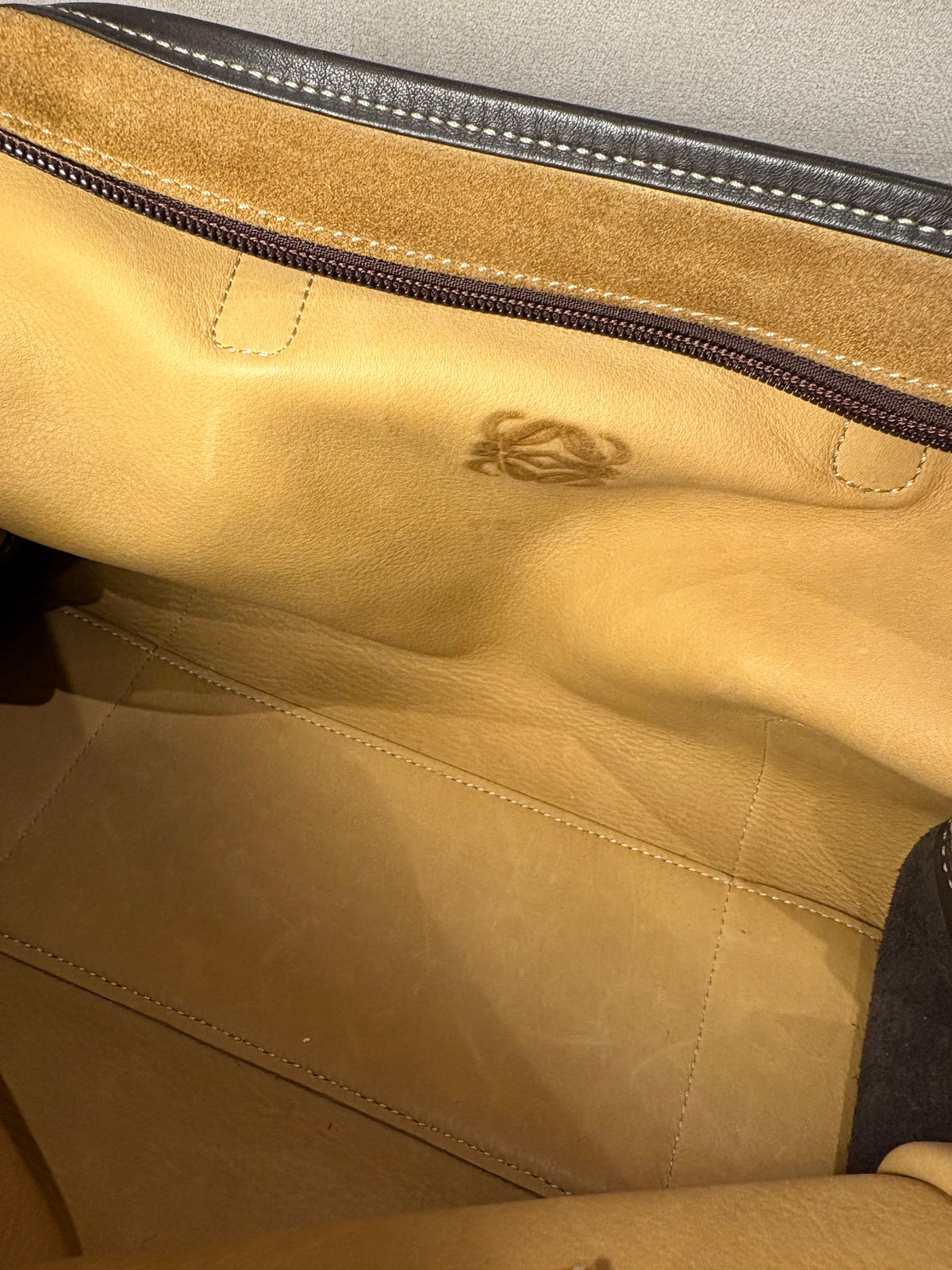 LOEWE Amazona 28