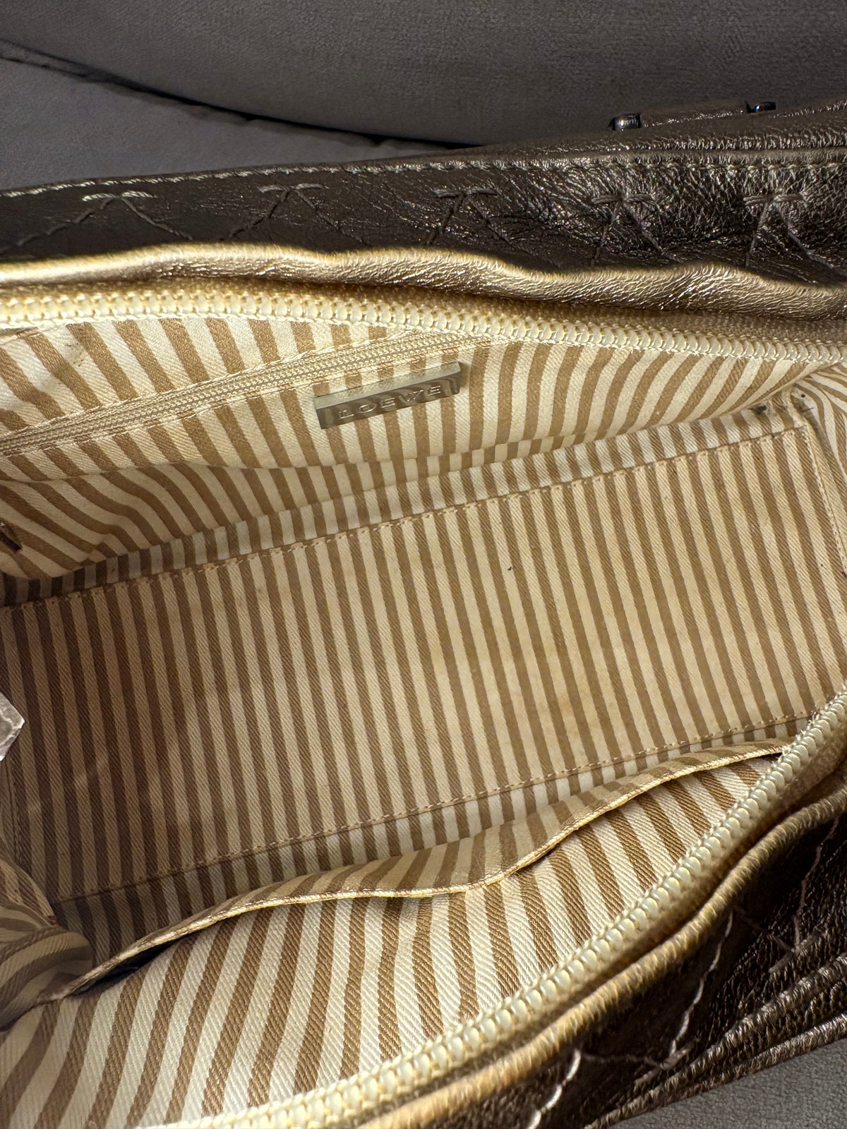 LOEWE Amazona 28